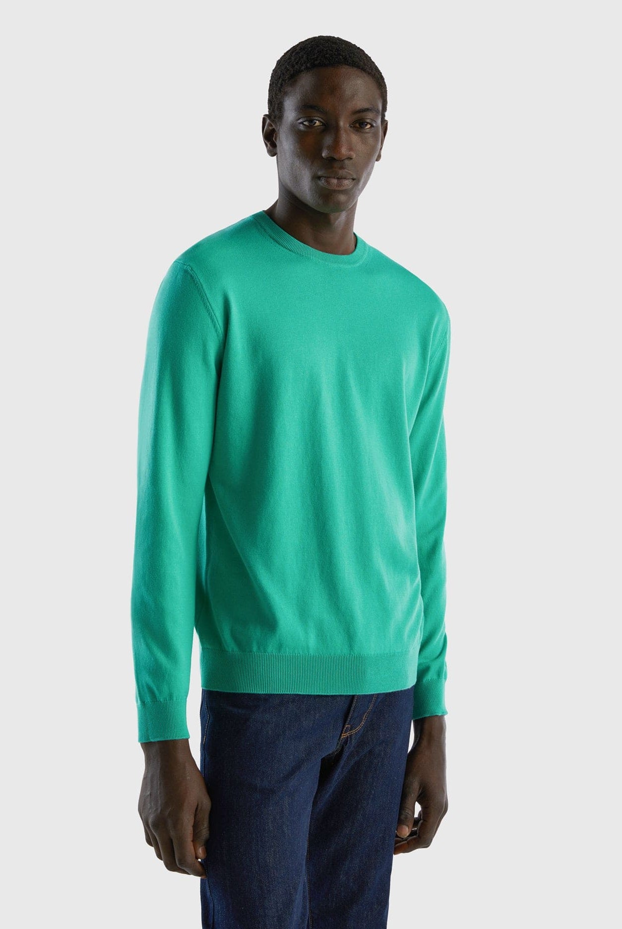 يونايتد كولورز اوف بينيتون بلوفر برقبة دائرية من القطن الخالص بنسبة 100% رجالي