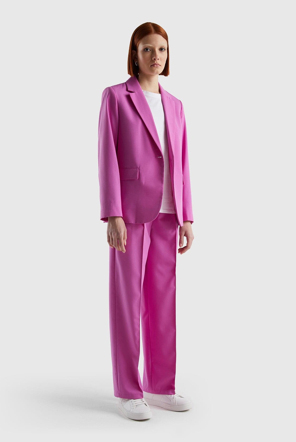 يونايتد كولورز اوف بينيتون سترة بتصميم بليزر فائقة النعومة