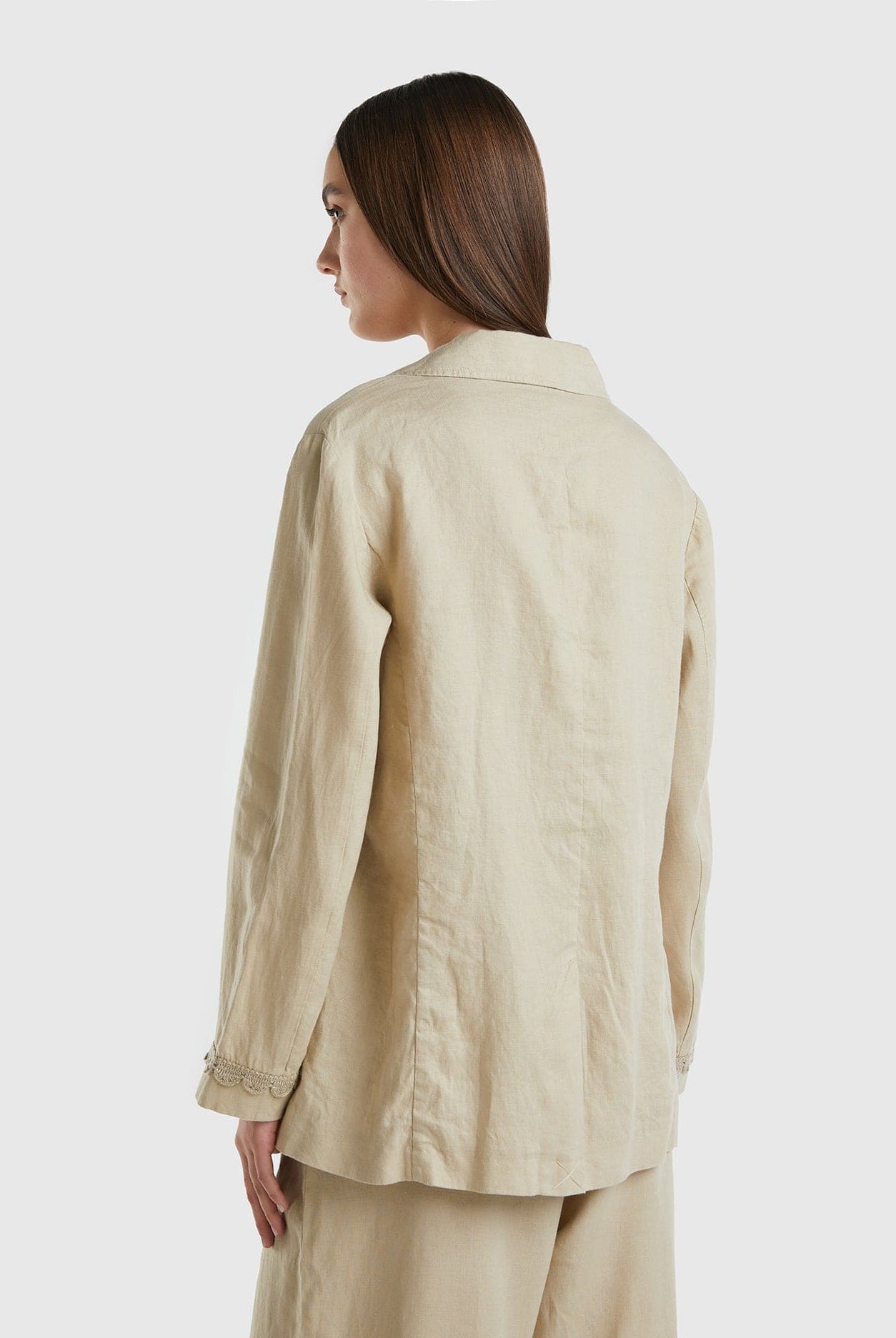 يونايتد كولورز اوف بينيتون بليزر كتان خالص بدون بطانة كم طويل نسائي