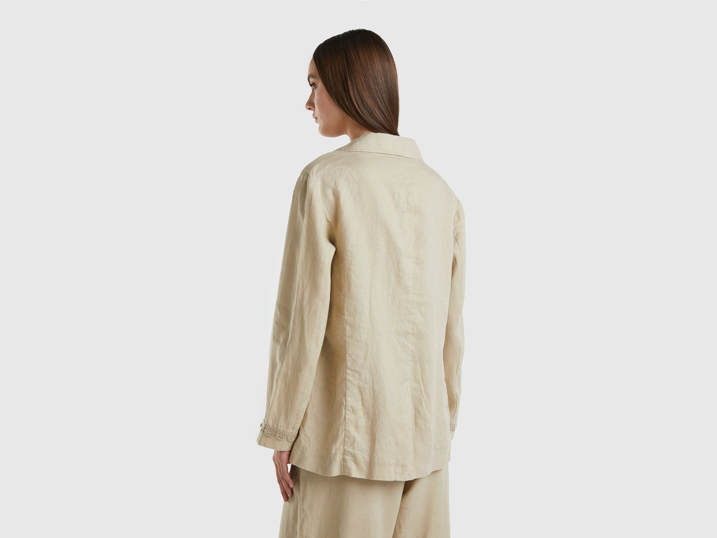 يونايتد كولورز اوف بينيتون بليزر كتان خالص بدون بطانة كم طويل نسائي