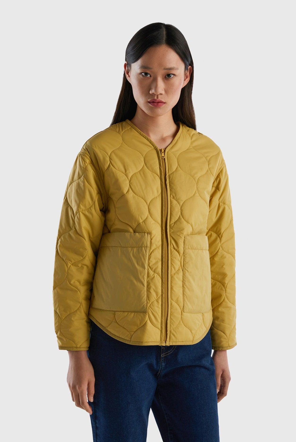 يونايتد كولورز اوف بينيتون جاكيت نسائي مبطن بحشوة وجيوب كبيرة