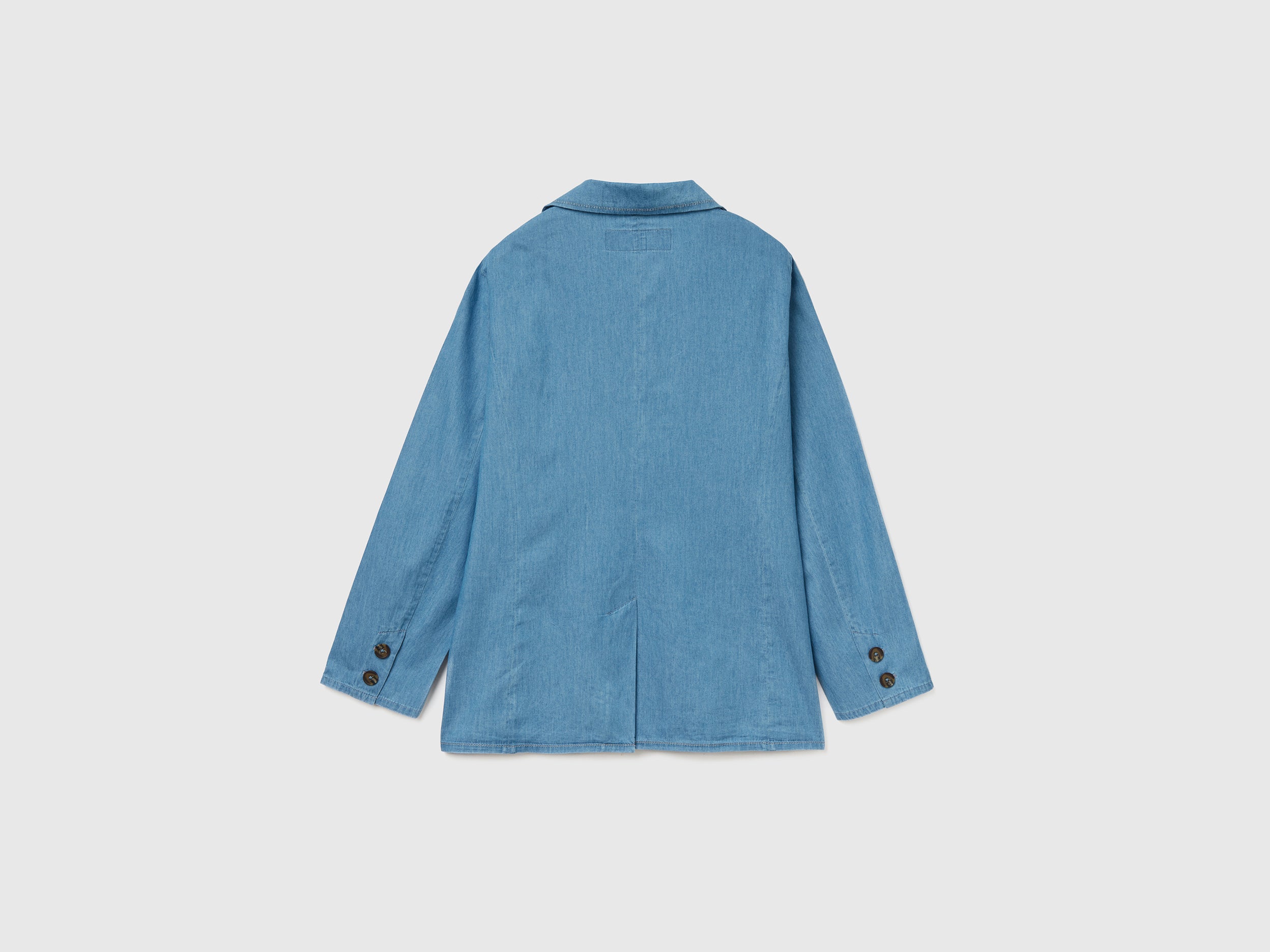 يونايتد كولورز اوف بينيتون بليزر نسائي خفيف بقماش الشامبراي