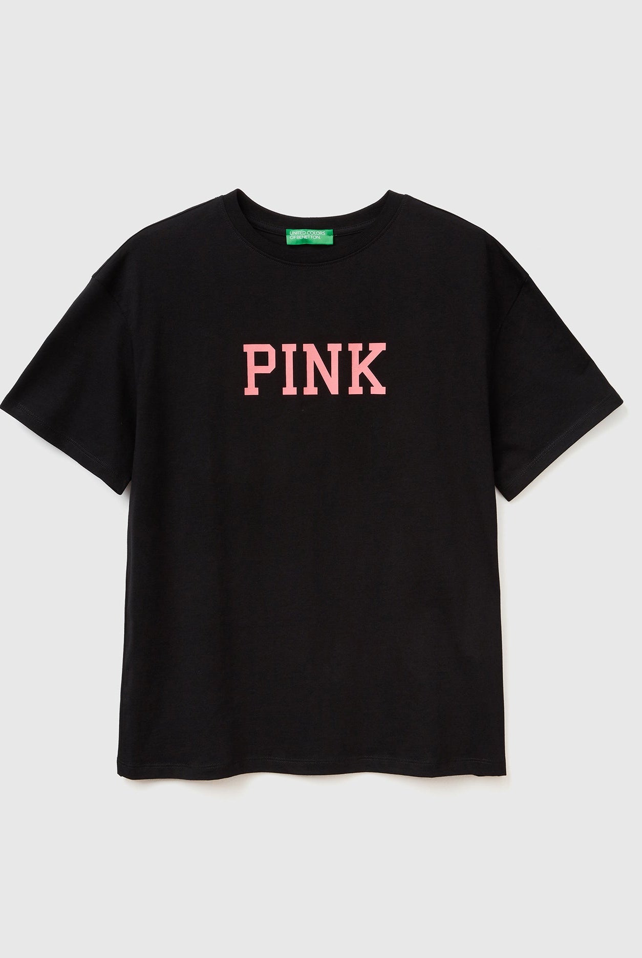 يونايتد كولورز اوف بينيتون تيشيرت بطباعة أمامية نص كم رجالي