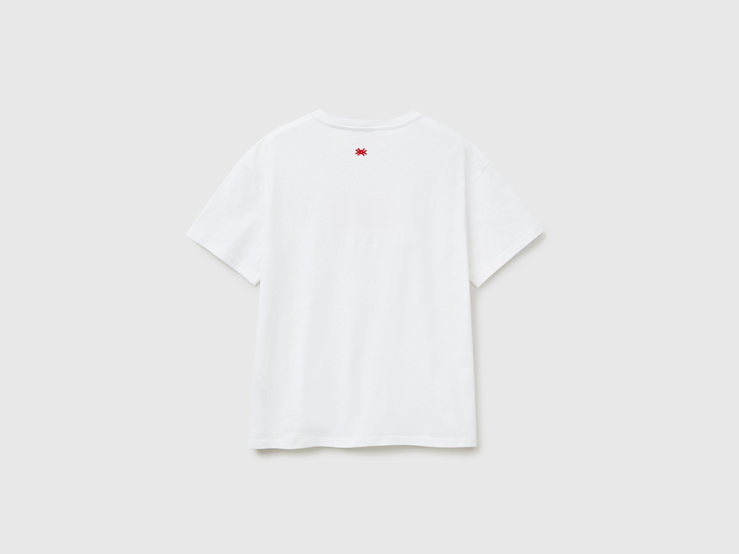 يونايتد كولورز اوف بينيتون تيشيرت بطباعة أمامية نص كم رجالي