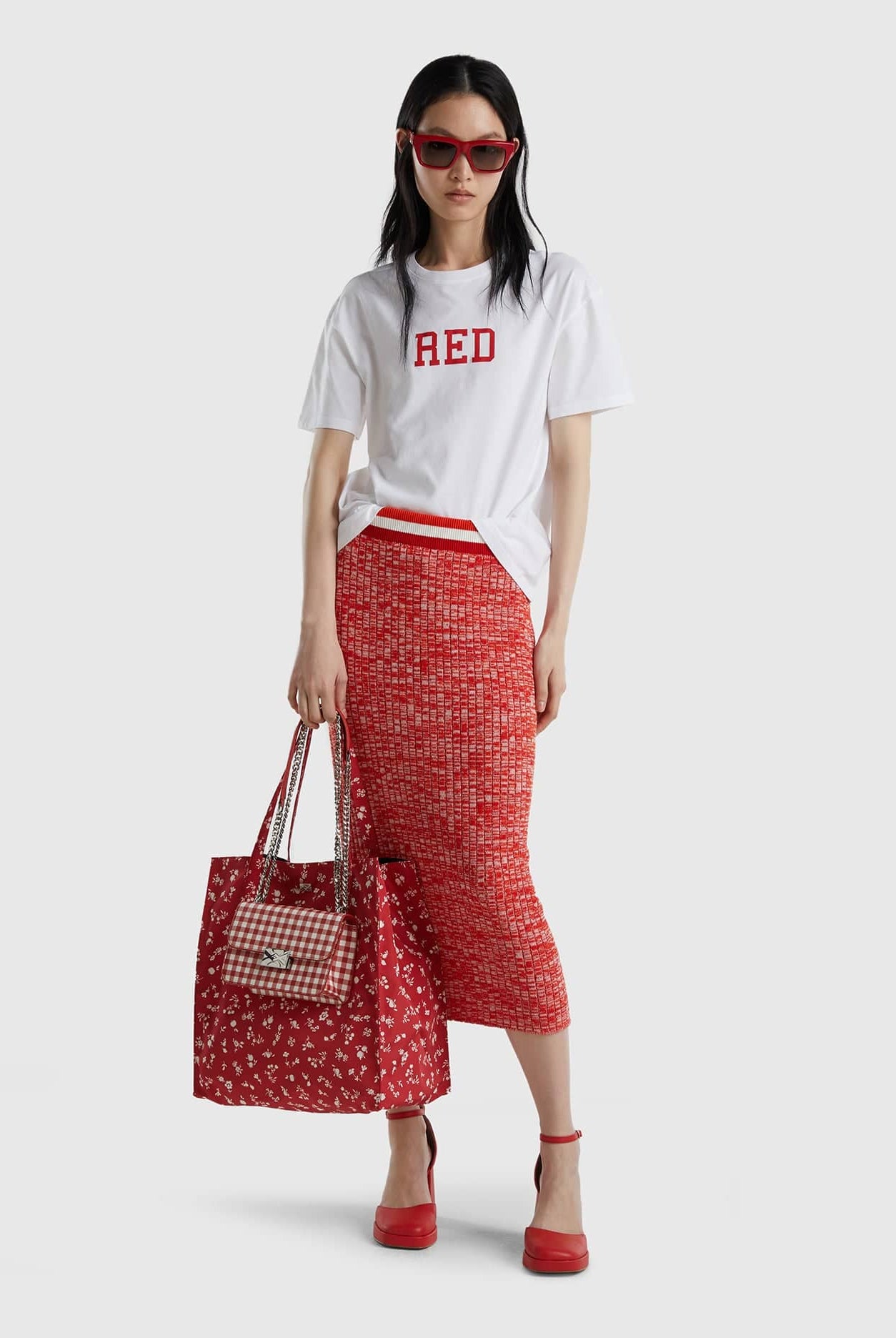 يونايتد كولورز اوف بينيتون تيشيرت بطباعة أمامية نص كم رجالي