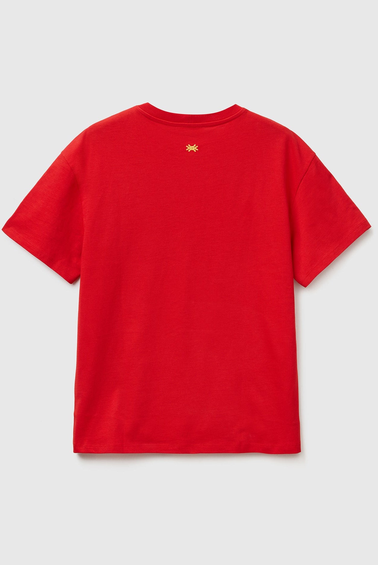 يونايتد كولورز اوف بينيتون تيشيرت بطباعة أمامية نص كم رجالي