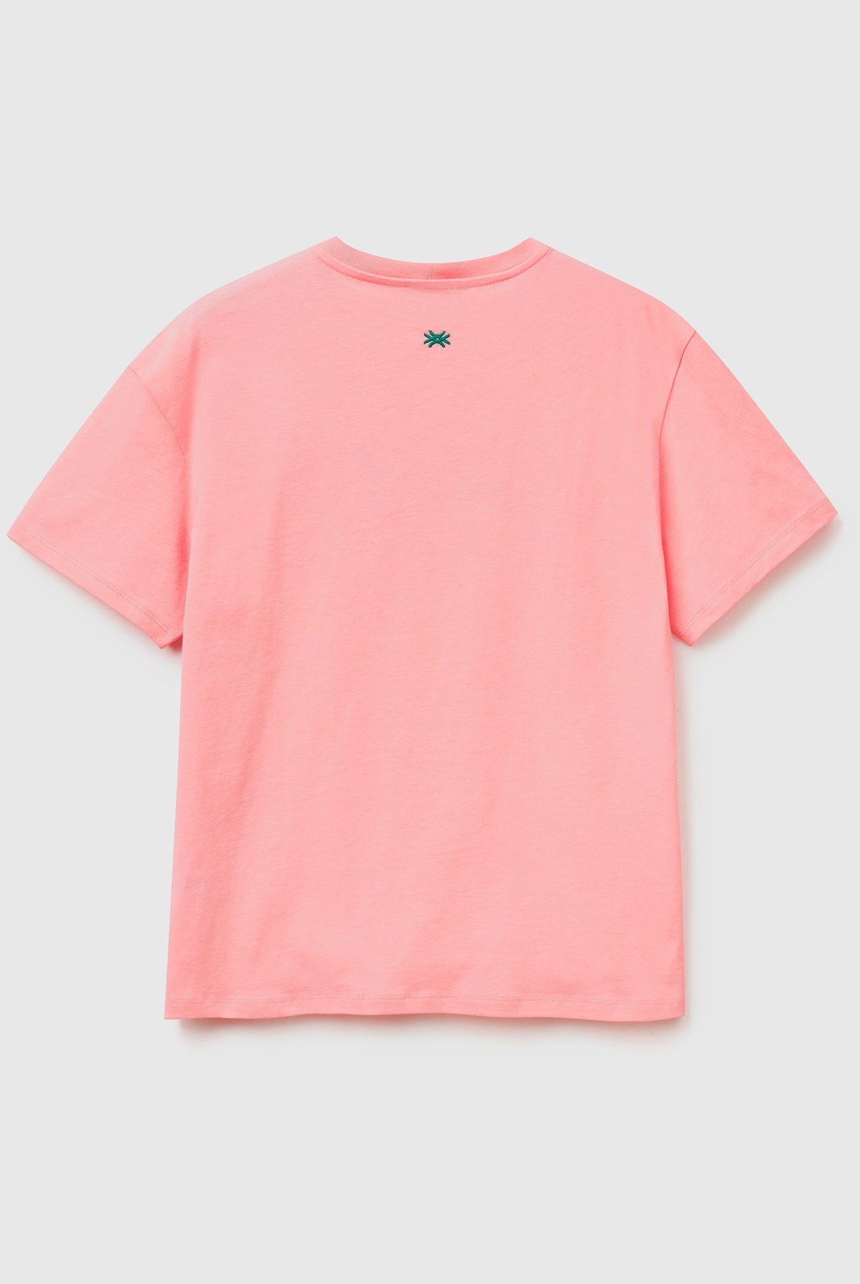 يونايتد كولورز اوف بينيتون تيشيرت بطباعة أمامية نص كم رجالي