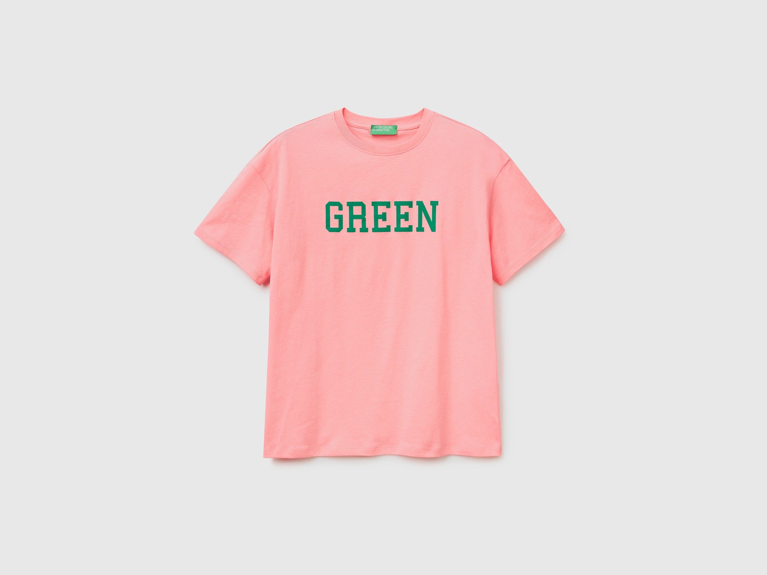 يونايتد كولورز اوف بينيتون تيشيرت بطباعة أمامية نص كم رجالي