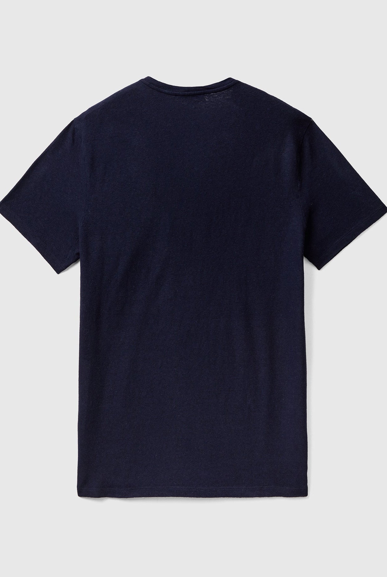 يونايتد كولورز اوف بينيتون تي شيرت من خليط الكتان سادة نص كم رجالي