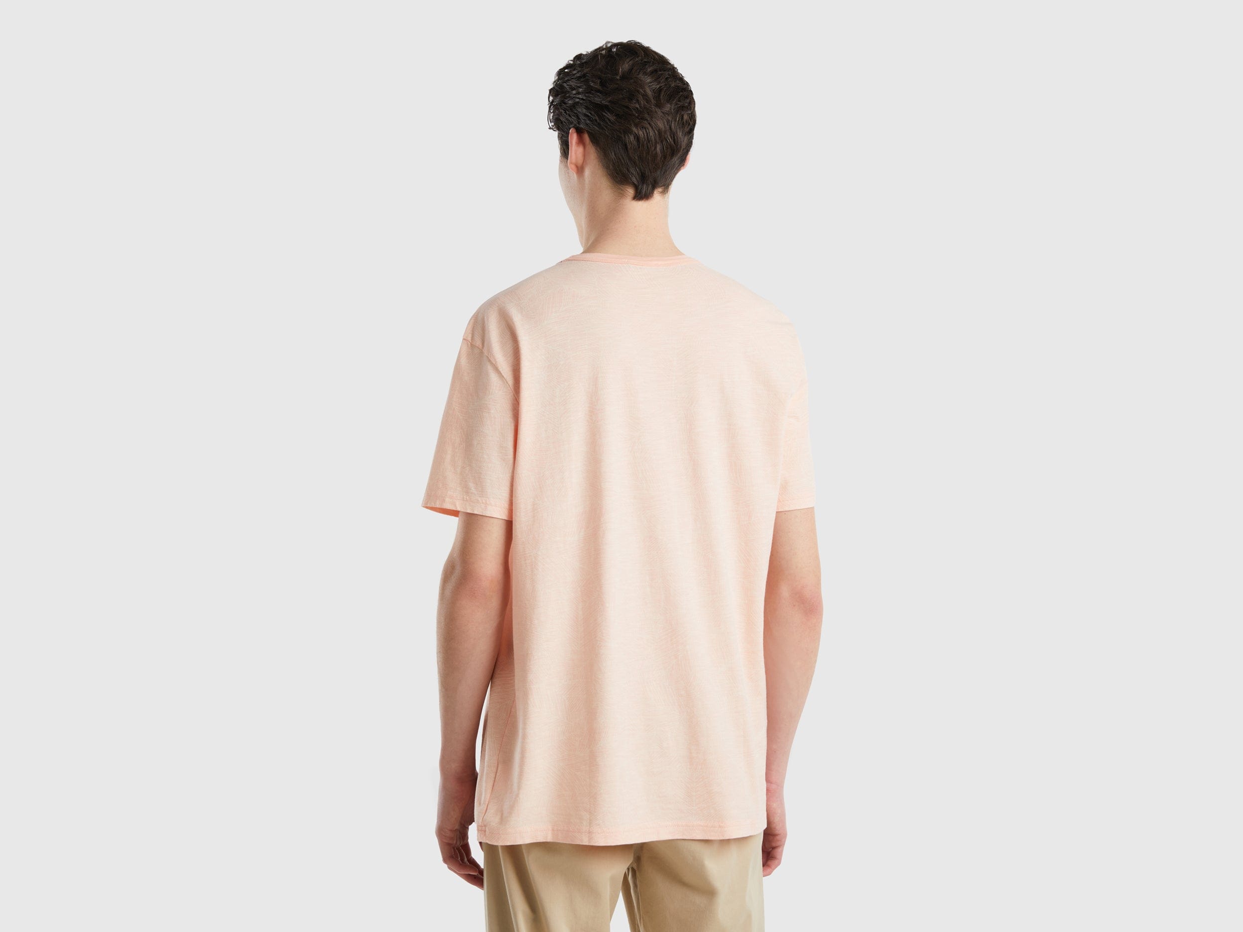 يونايتد كولورز اوف بينيتون تيشيرت سادة نص كم رجالي