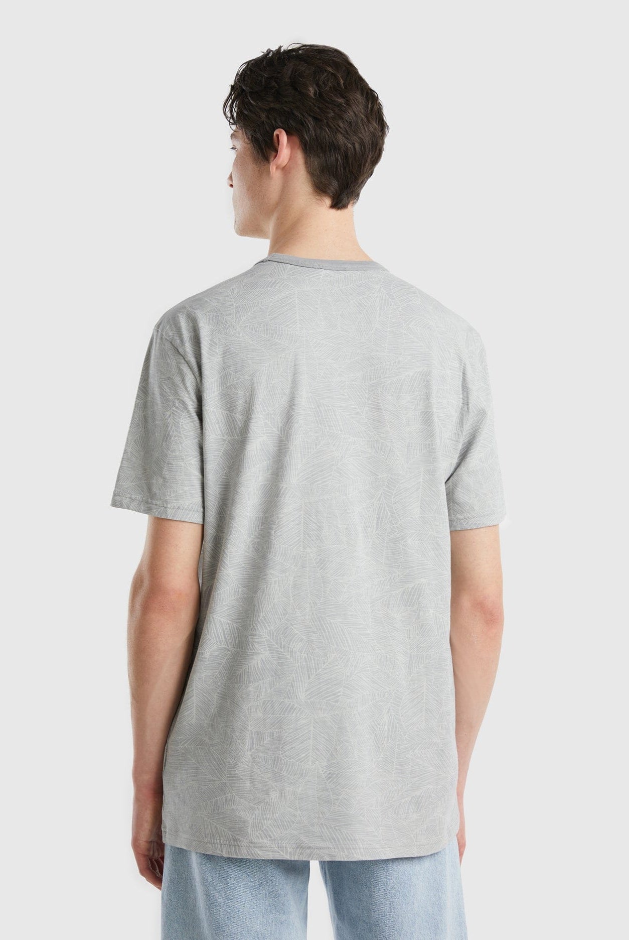 يونايتد كولورز اوف بينيتون تيشيرت سادة نص كم رجالي