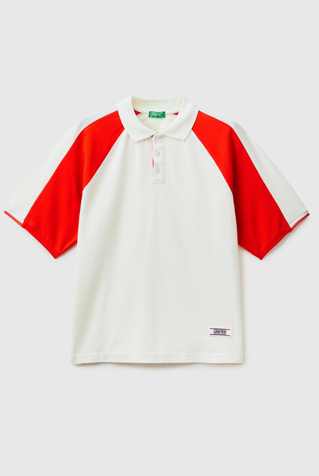 يونايتد كولورز اوف بينيتون تيشيرت بولو شبابي بأشرطة