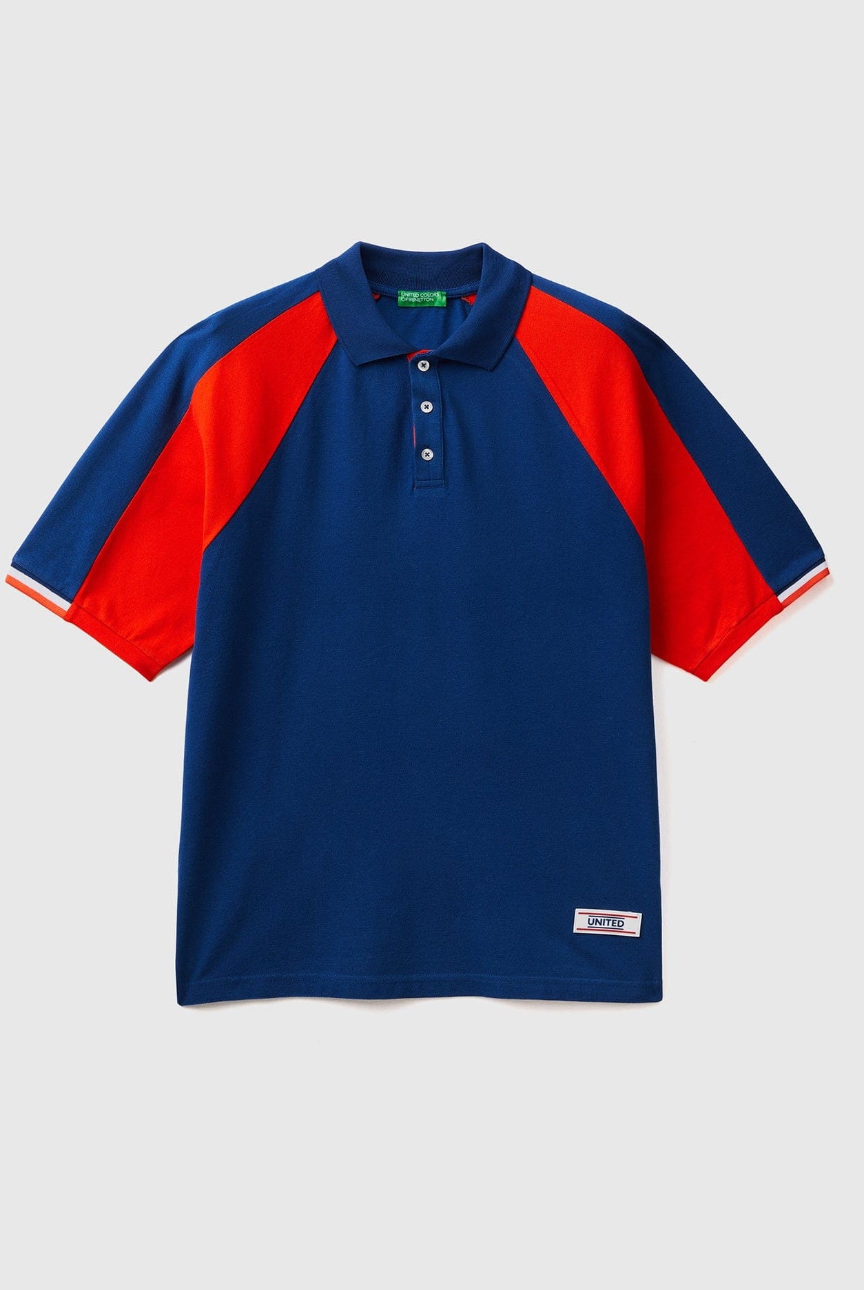 يونايتد كولورز اوف بينيتون تيشيرت بولو شبابي بأشرطة