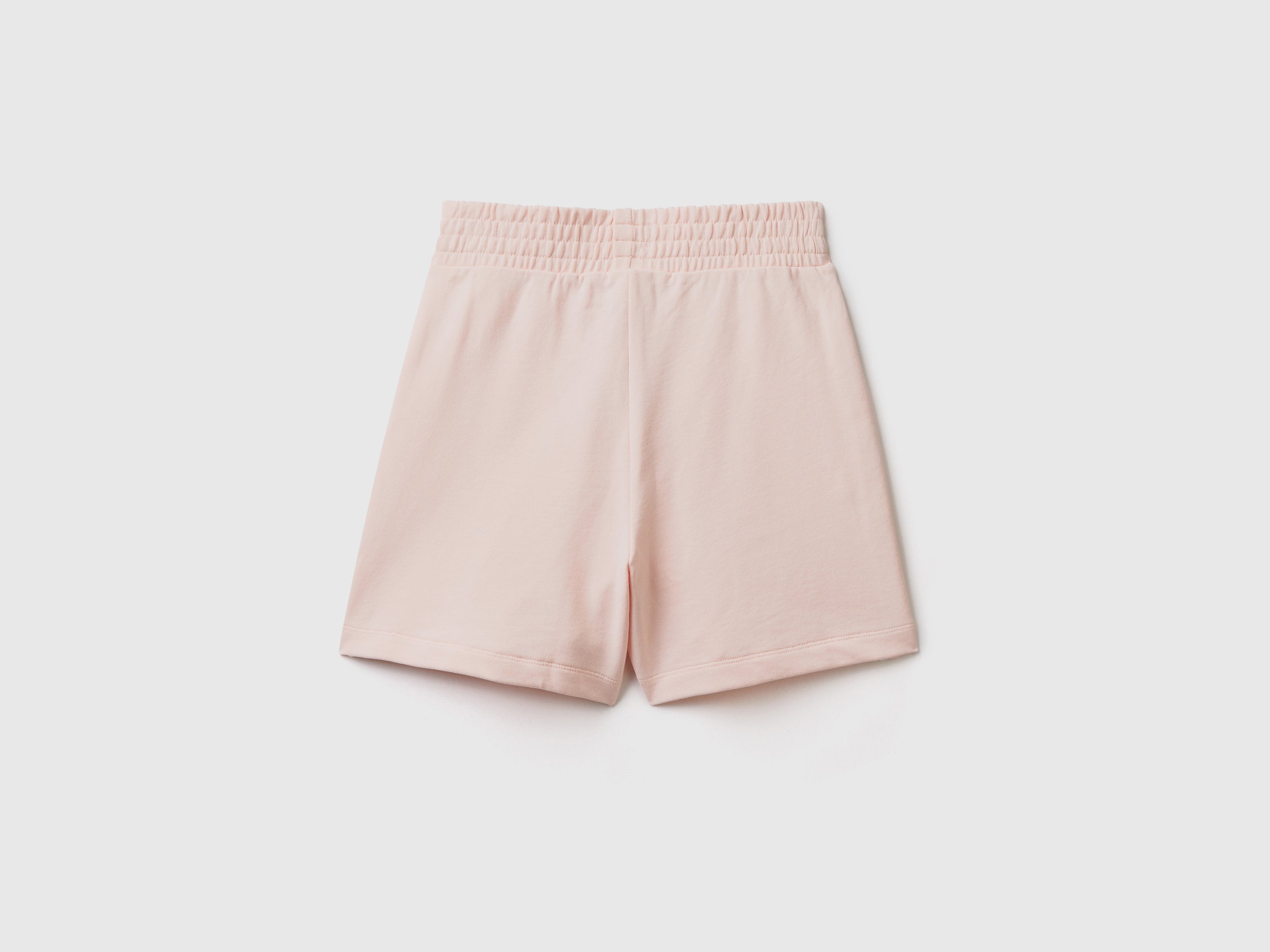 يونايتد كولورز اوف بينيتون شورت رياضي بجيوب واسع نسائي