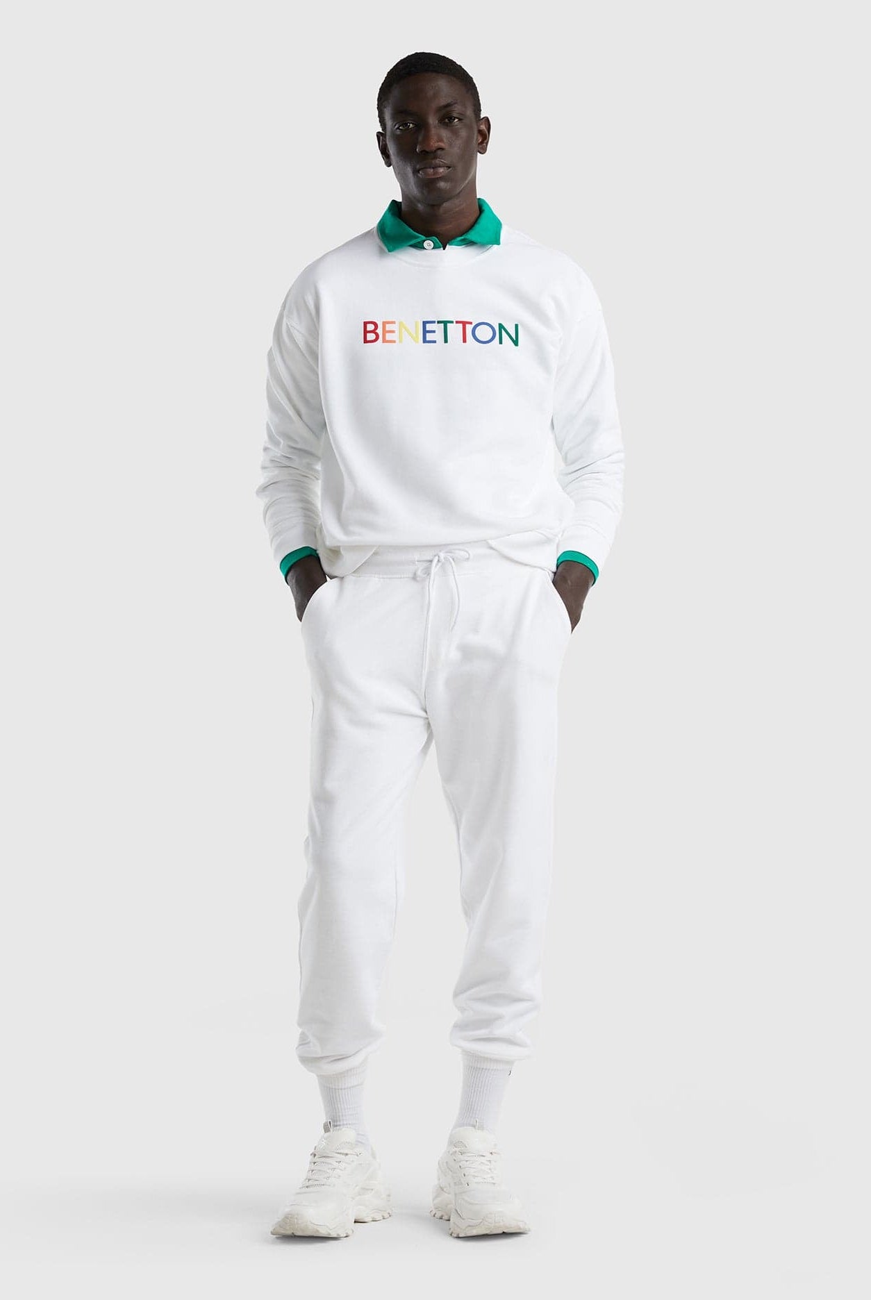 يونايتد كولورز اوف بينيتون سويت شيرت بياقة دائرية مع طباعة شعار رجالي