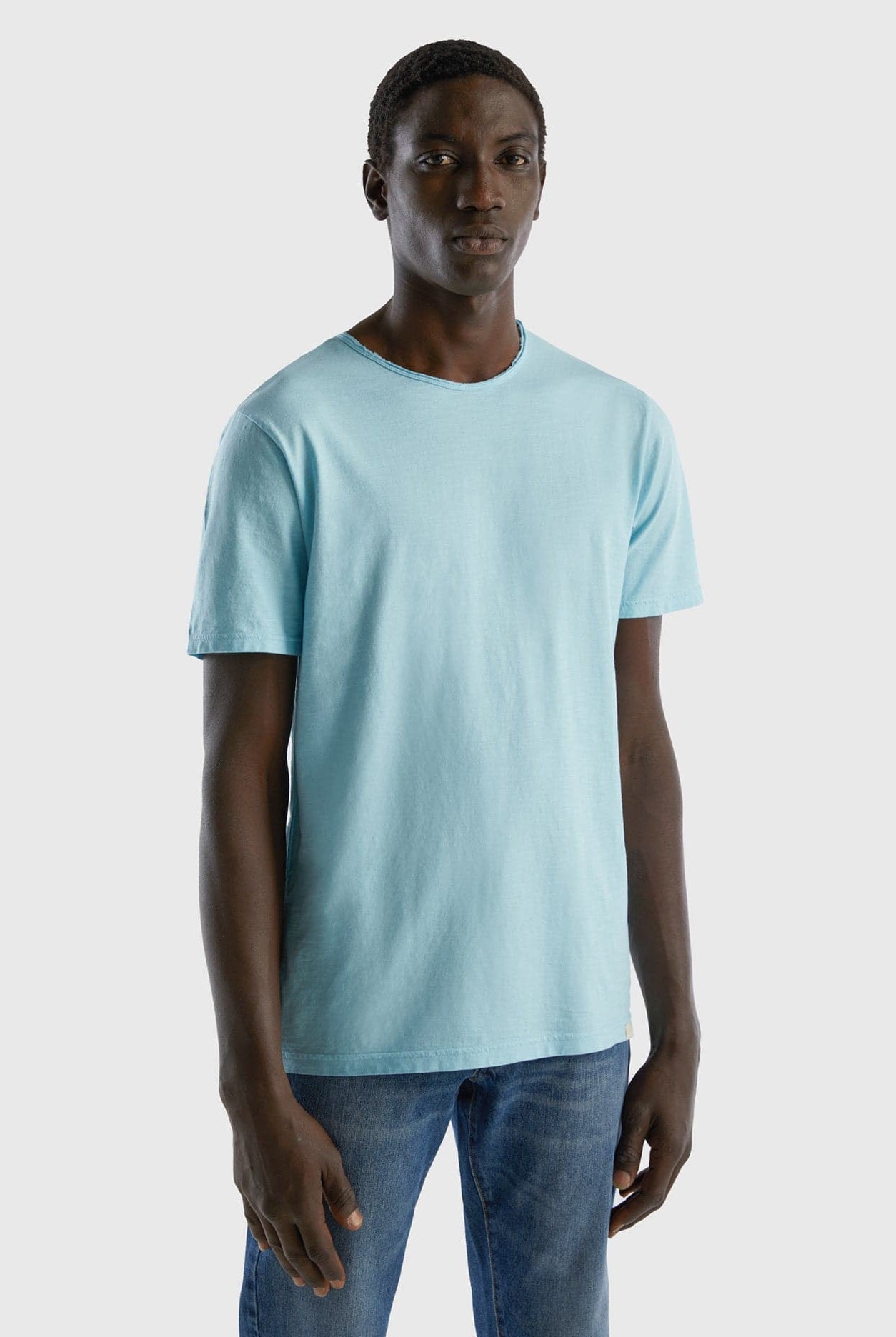 يونايتد كولورز اوف بينيتون تي شيرت من القطن نص كم رجالي