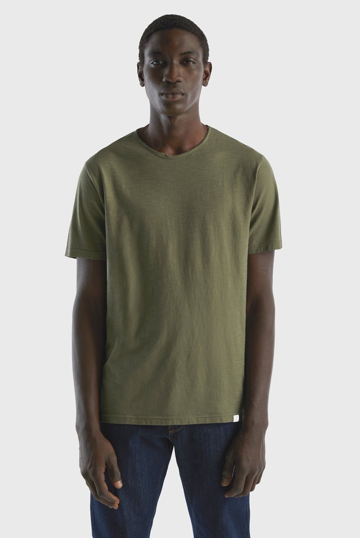 يونايتد كولورز اوف بينيتون تي شيرت من القطن نص كم رجالي