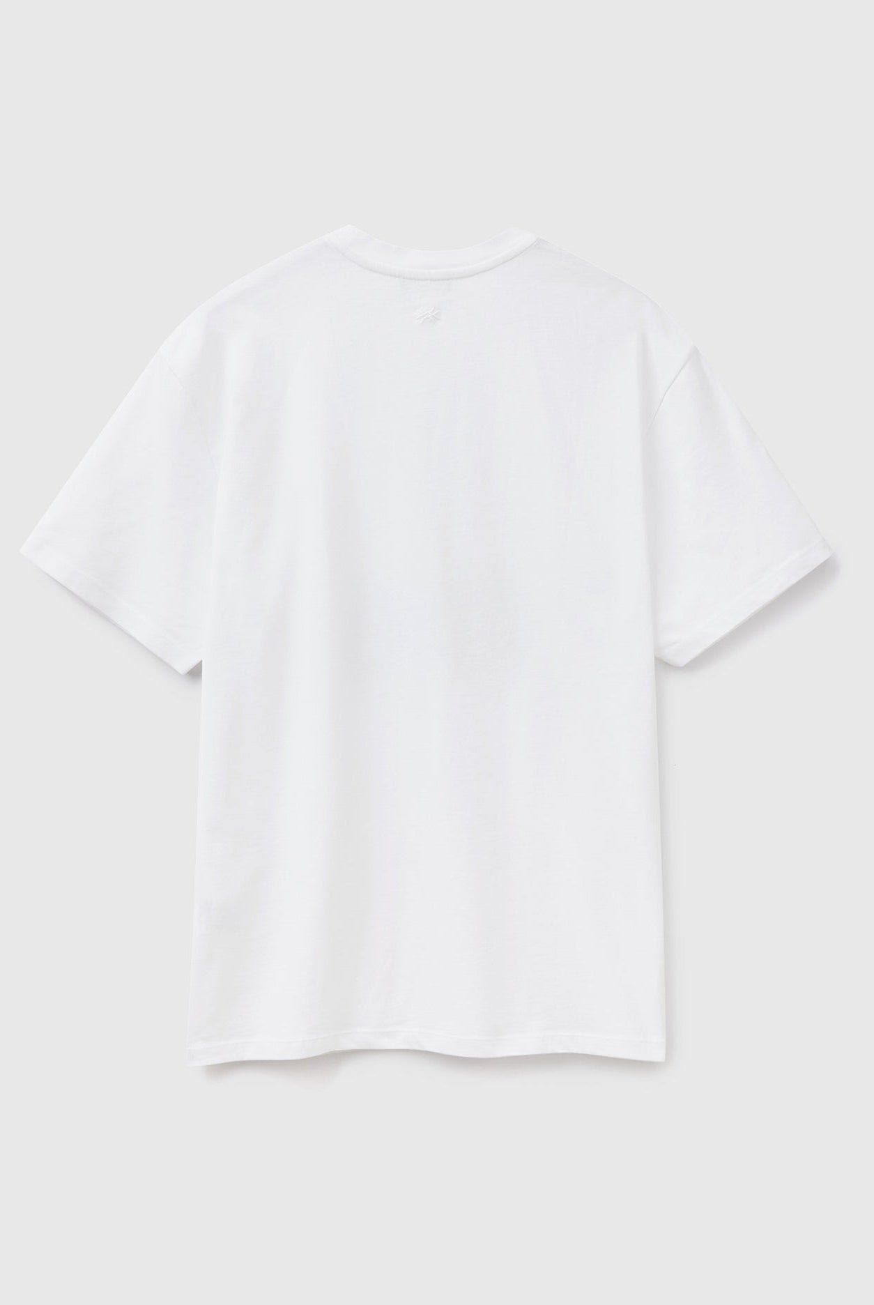 يونايتد كولورز اوف بينيتون تيشيرت بطبعة فواكه أمامية نص كم رجالي