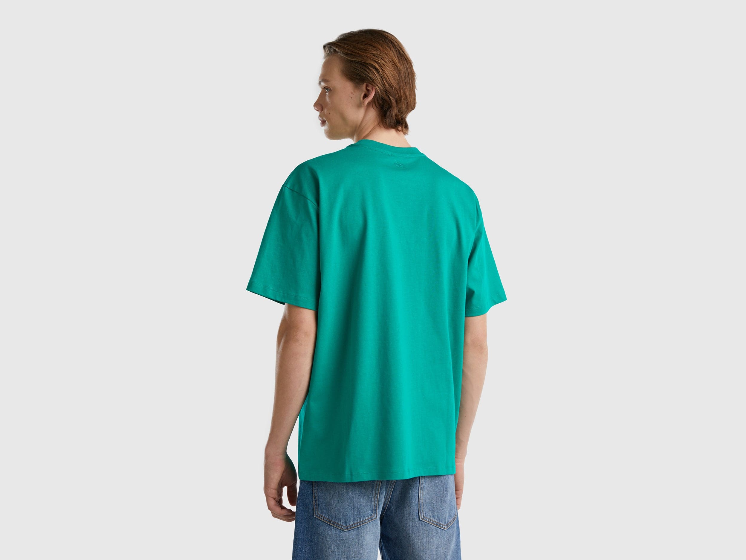 يونايتد كولورز اوف بينيتون تيشيرت بطبعة فواكه أمامية نص كم رجالي