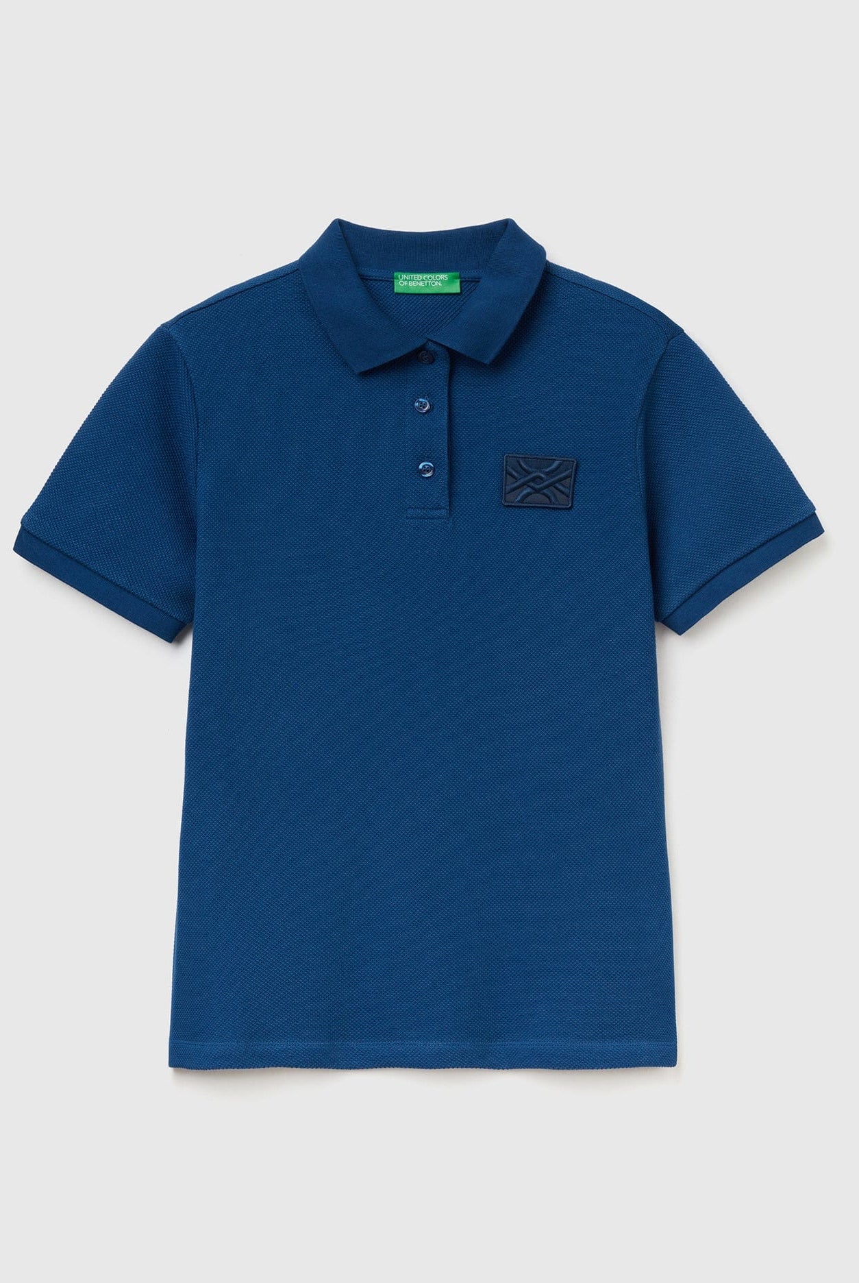 يونايتد كولورز اوف بينيتون تيشيرت بولو نسائي بأكمام قصيرة مع رقعة شعار