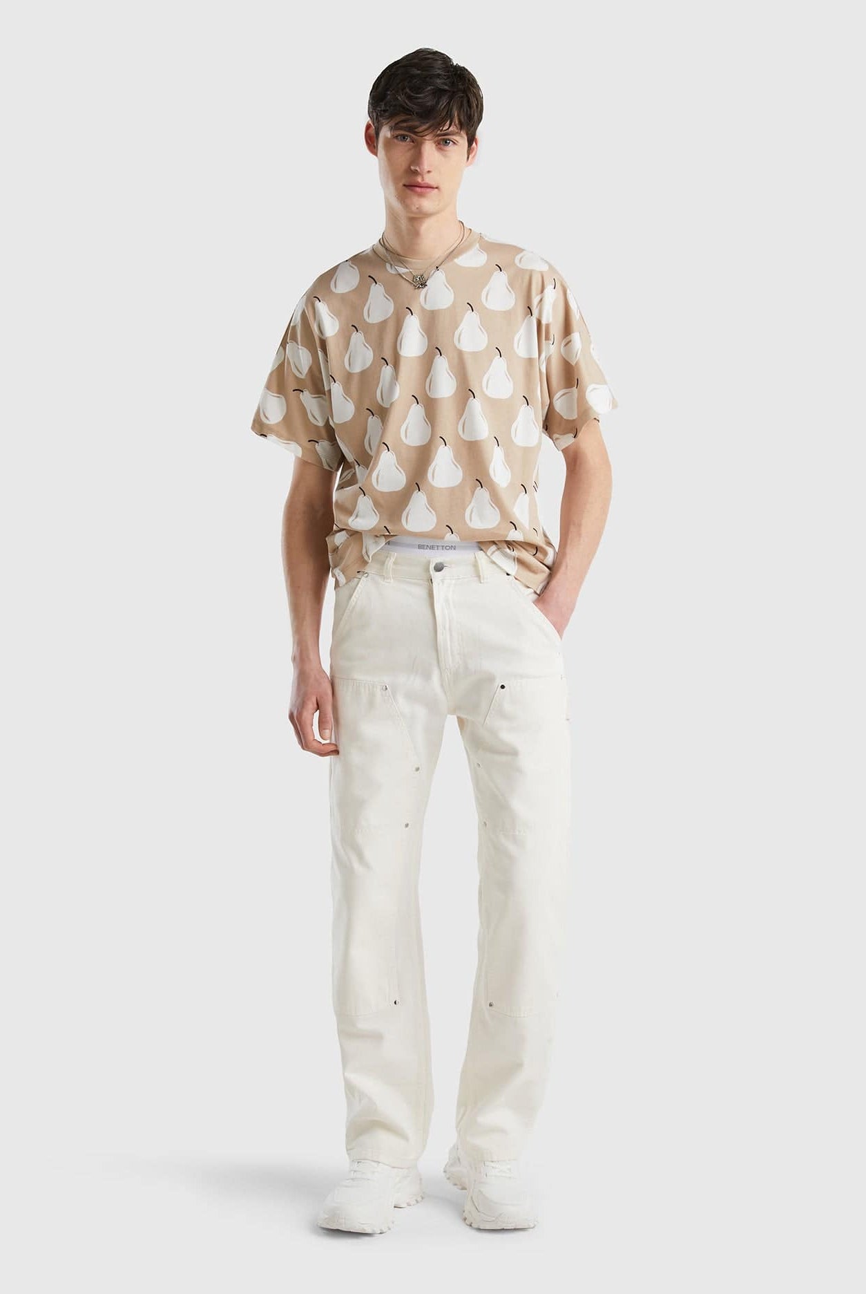 يونايتد كولورز اوف بينيتون تيشيرت بطبعة كمثرى نص كم رجالي