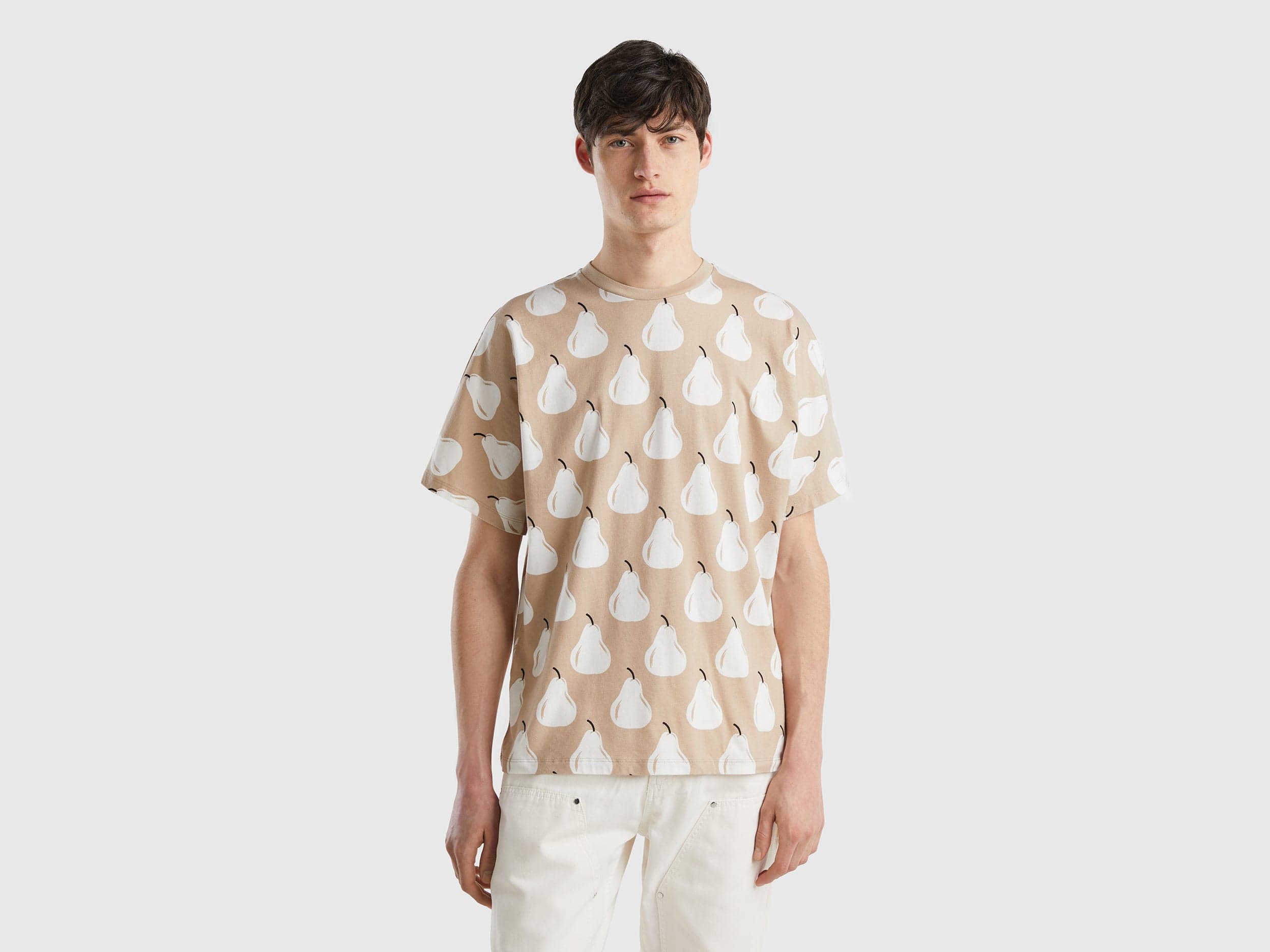 يونايتد كولورز اوف بينيتون تيشيرت بطبعة كمثرى نص كم رجالي