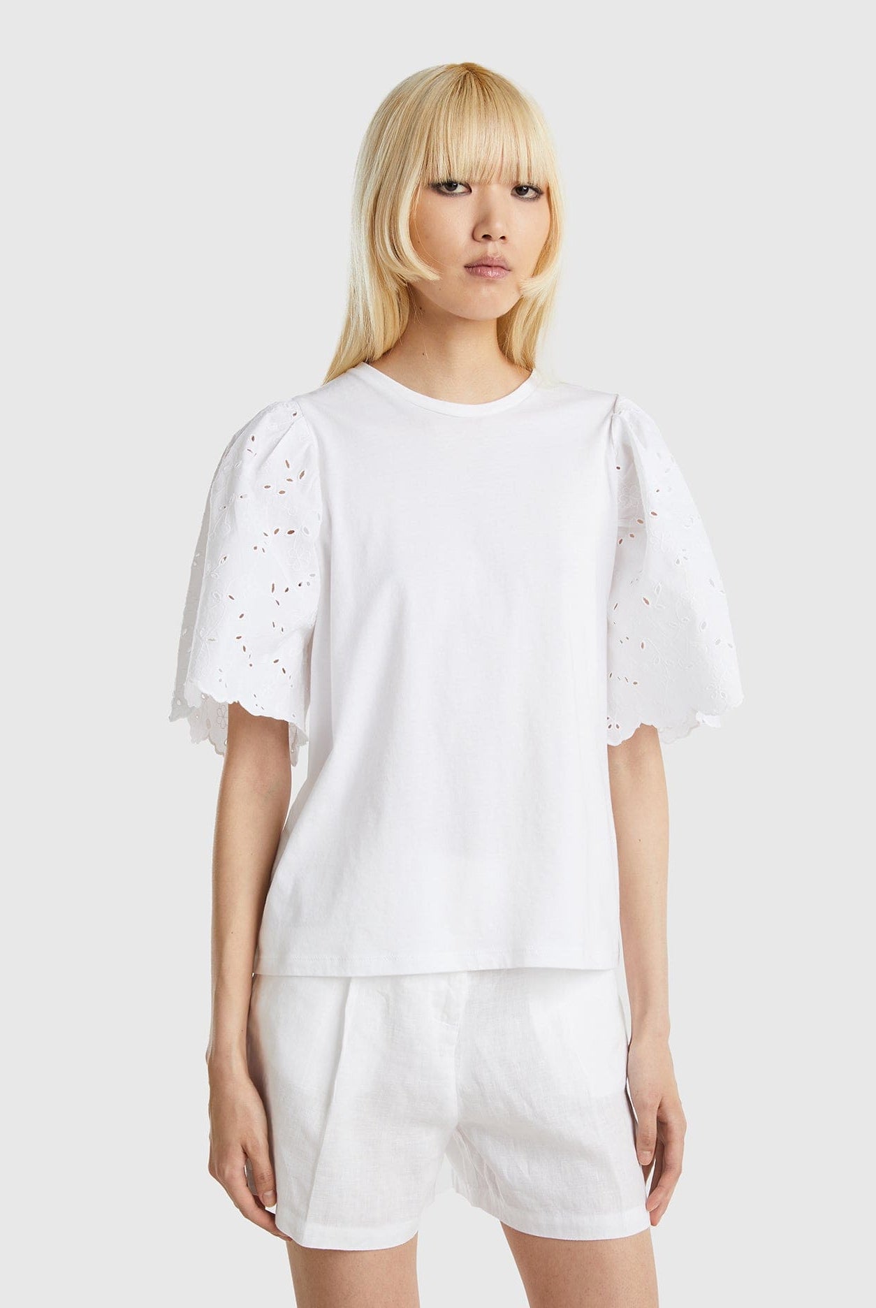 يونايتد كولورز اوف بينيتون تي شيرت بأكمام مخرمة نسائي