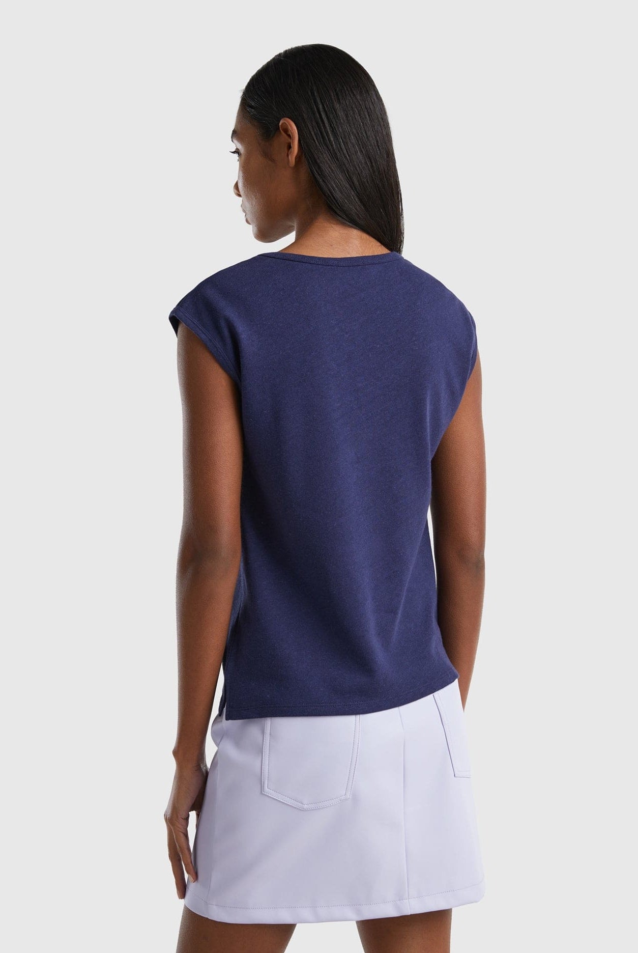 يونايتد كولورز اوف بينيتون تانك توب خفيف بخليط الكتان