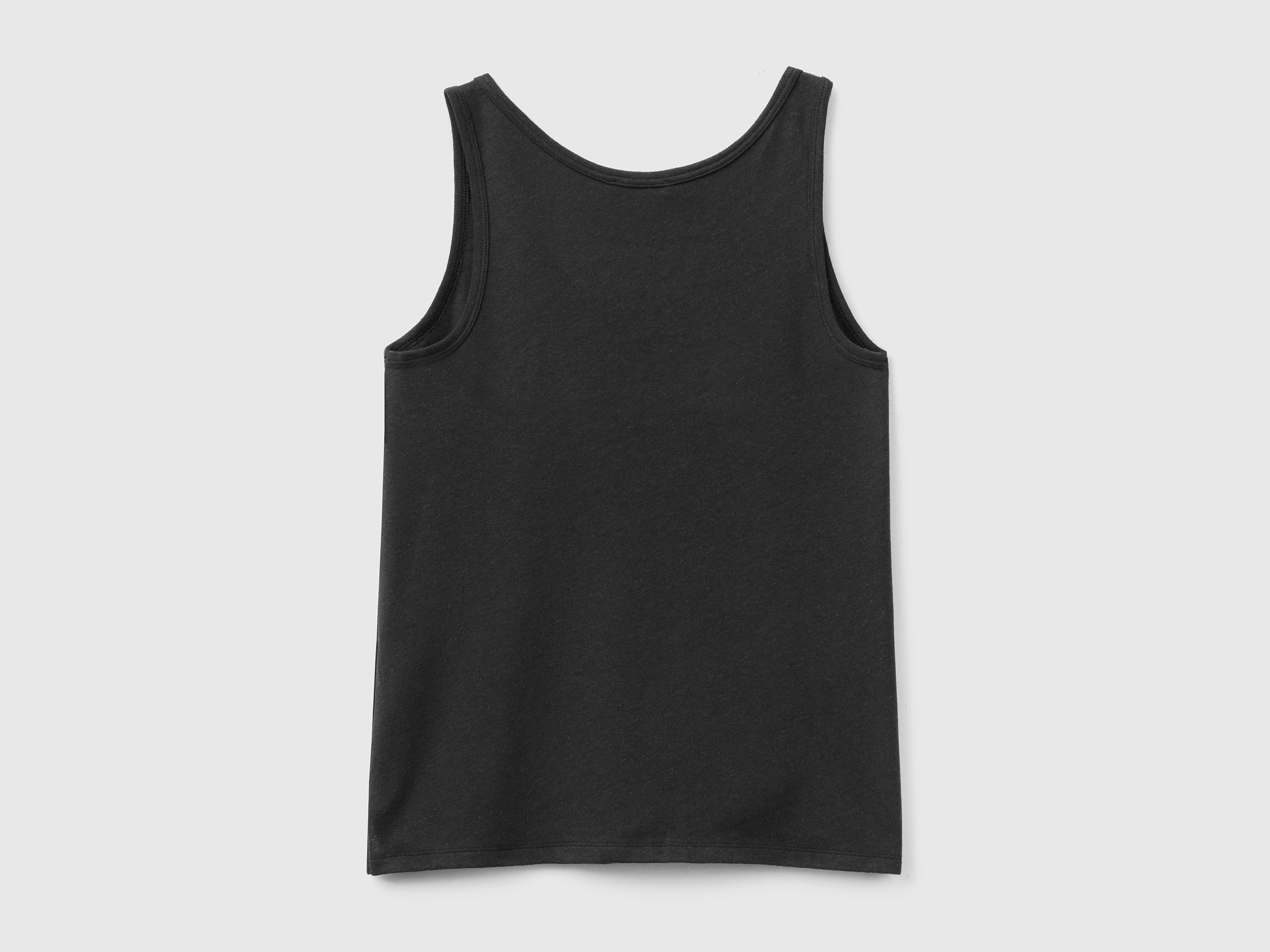 يونايتد كولورز اوف بينيتون تيشيرت كت سادة نسائي