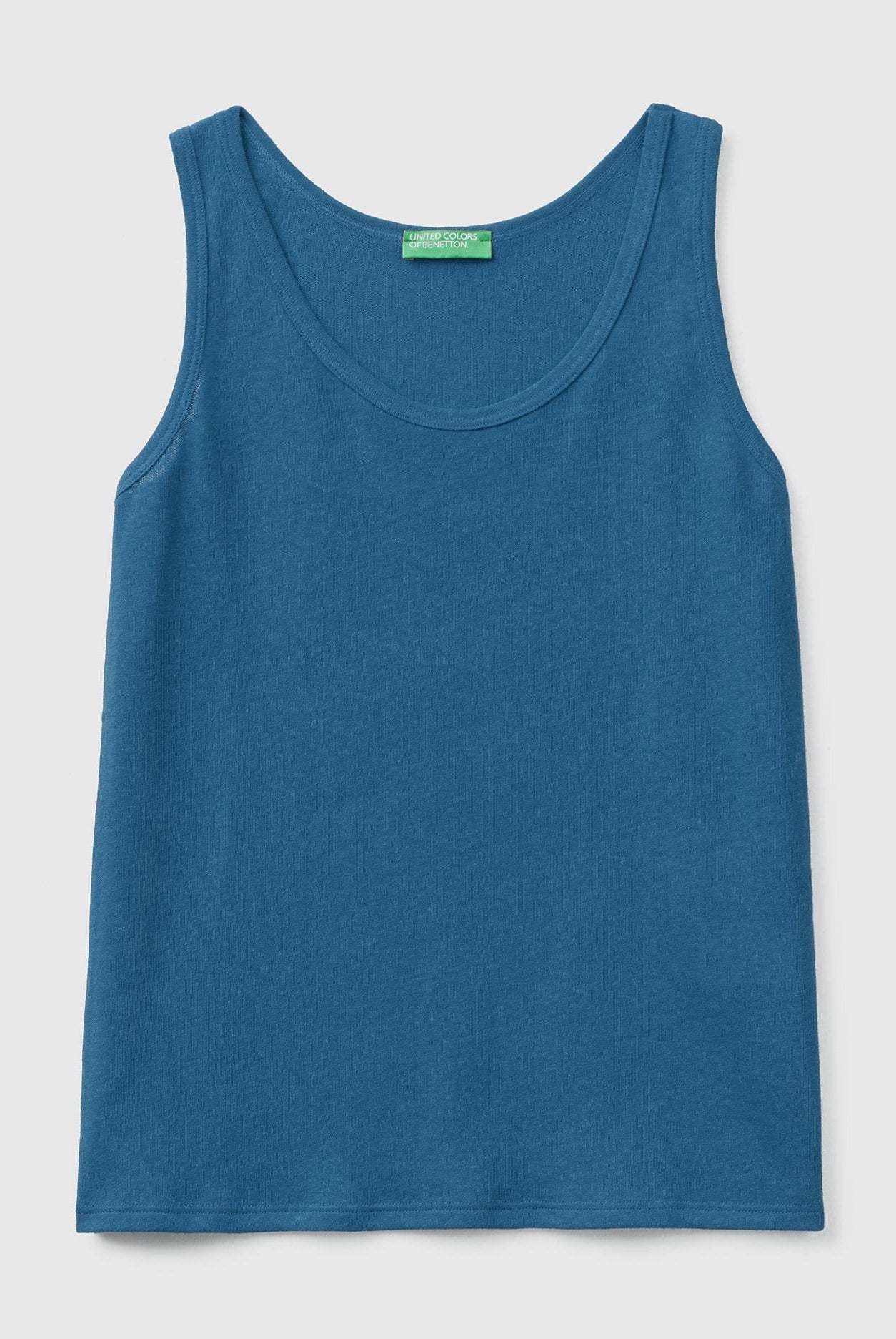 يونايتد كولورز اوف بينيتون تيشيرت كت سادة نسائي