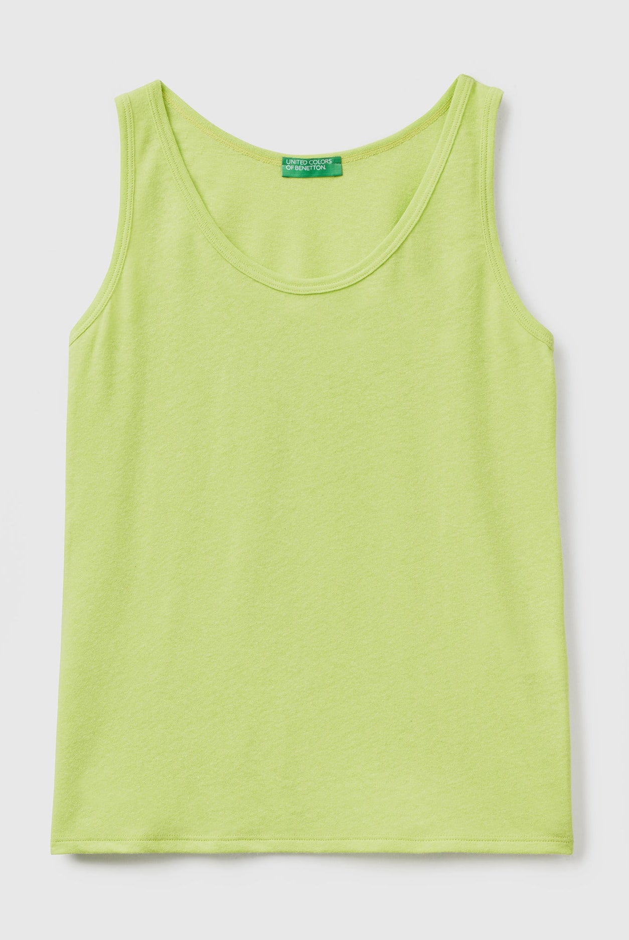 يونايتد كولورز اوف بينيتون تيشيرت كت سادة نسائي