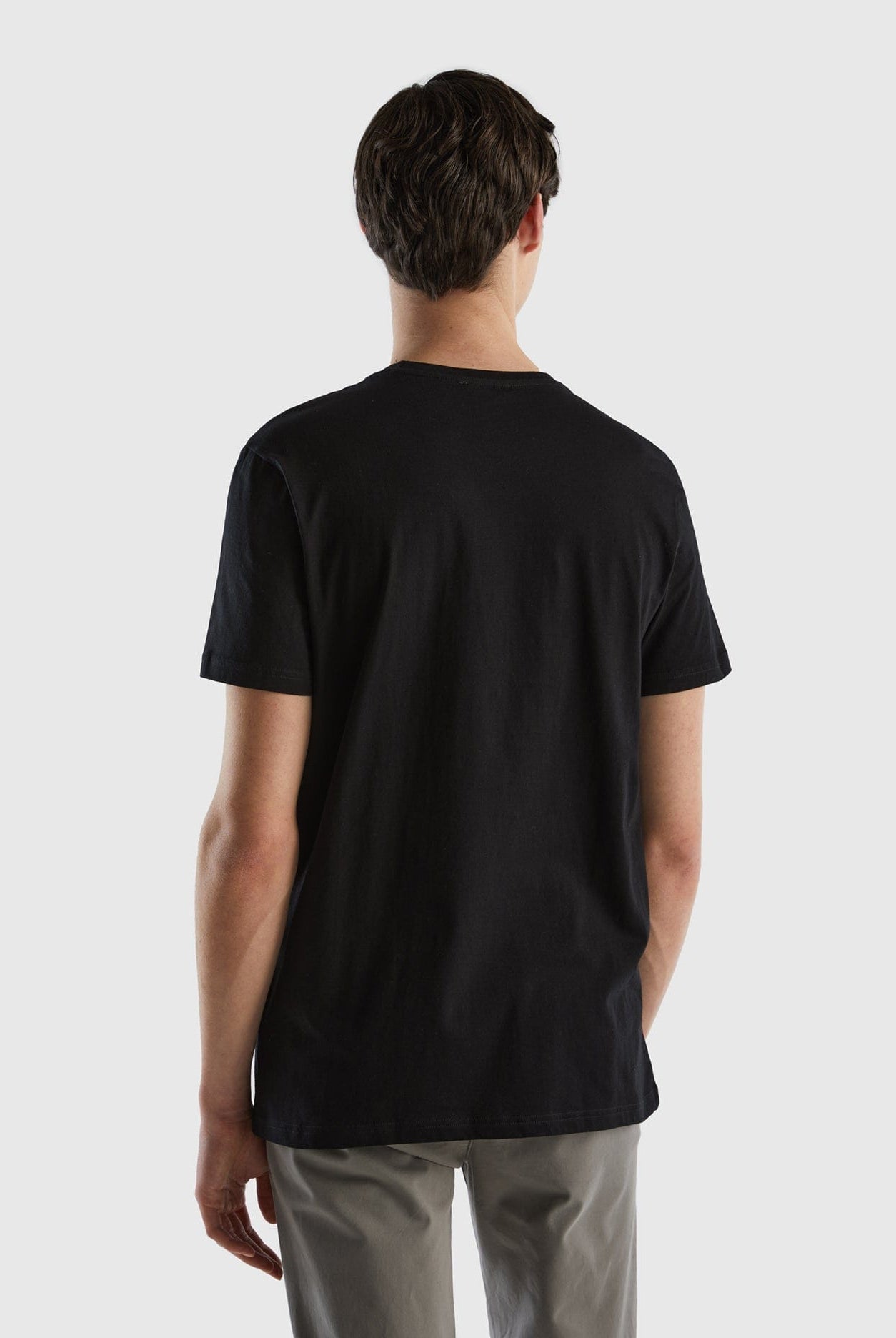 يونايتد كولورز اوف بينيتون تيشيرت شبابي بأكمام قصيرة قصة عادية