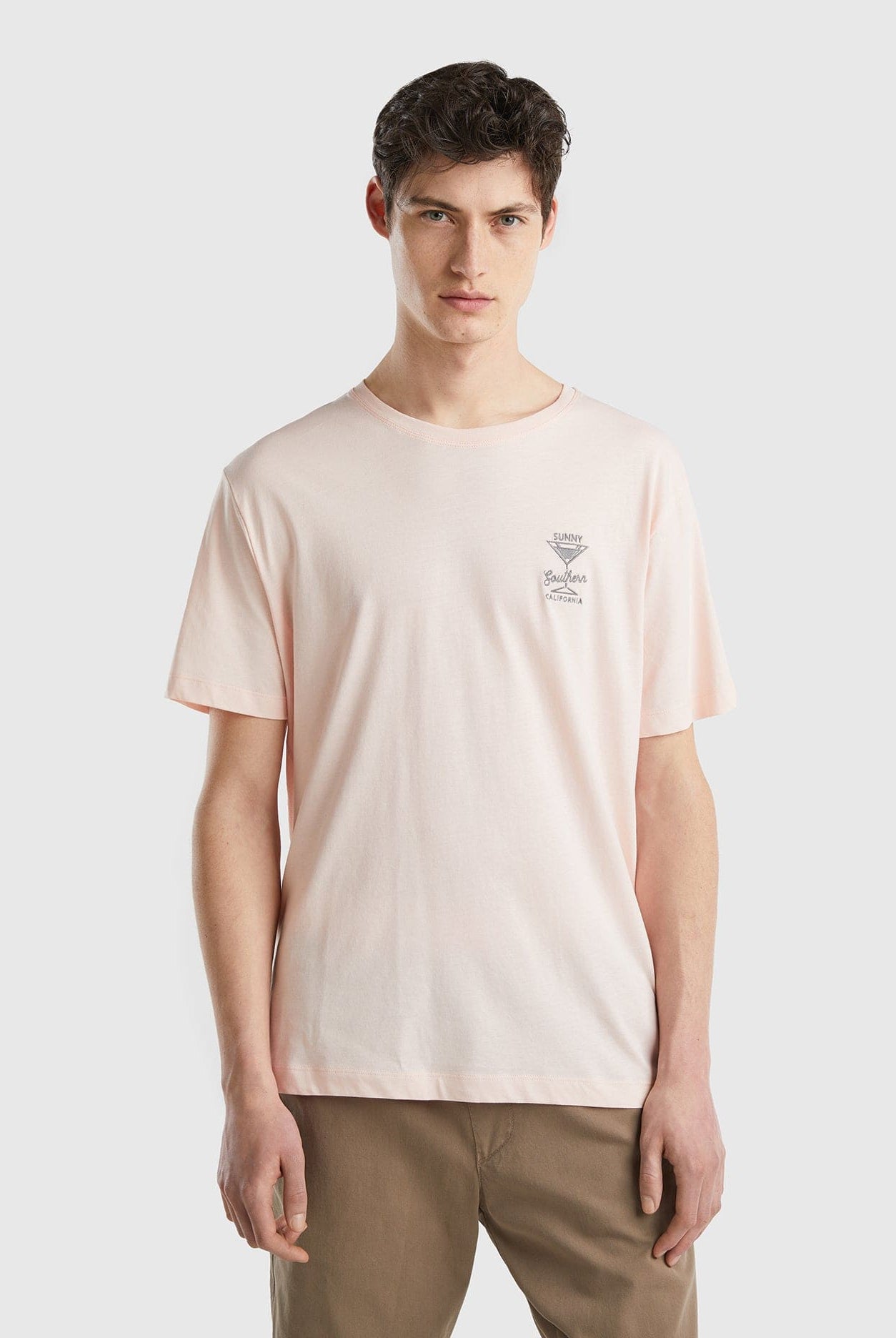 يونايتد كولورز اوف بينيتون تيشيرت بتطريز خيوط نص كم رجالي