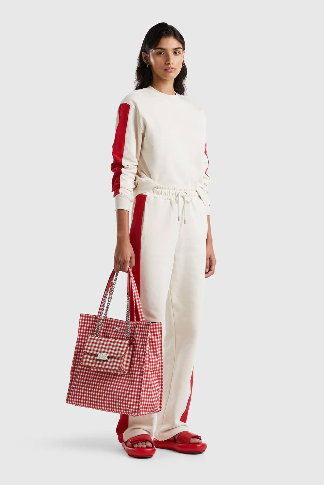 يونايتد كولورز اوف بينيتون سويت شيرت مع خطين جانبيين نسائي