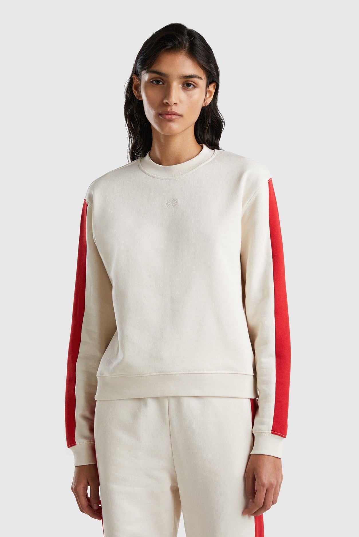 يونايتد كولورز اوف بينيتون سويت شيرت مع خطين جانبيين نسائي