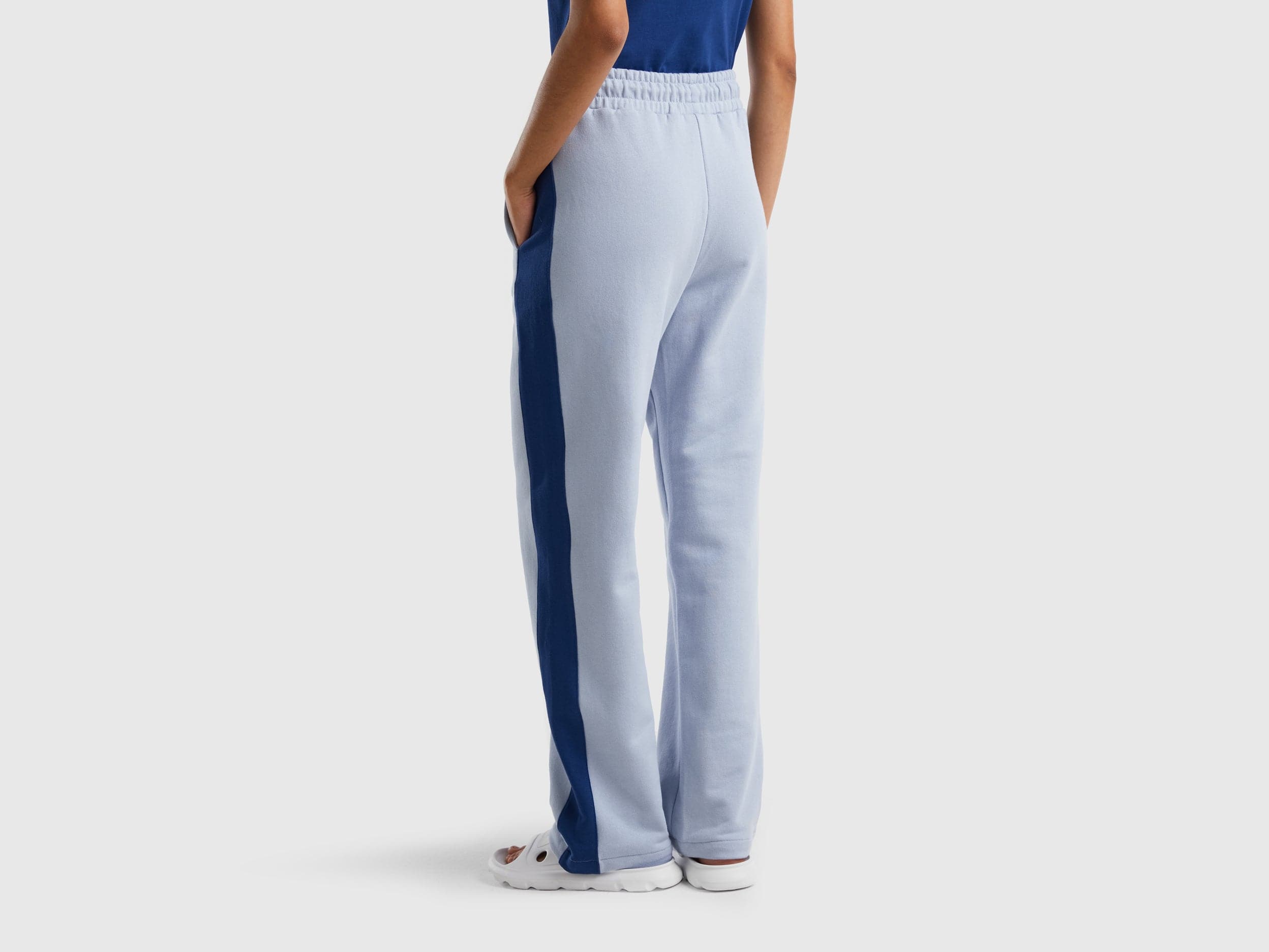 يونايتد كولورز اوف بينيتون بنطال بخطوط جانبية برباط نسائي