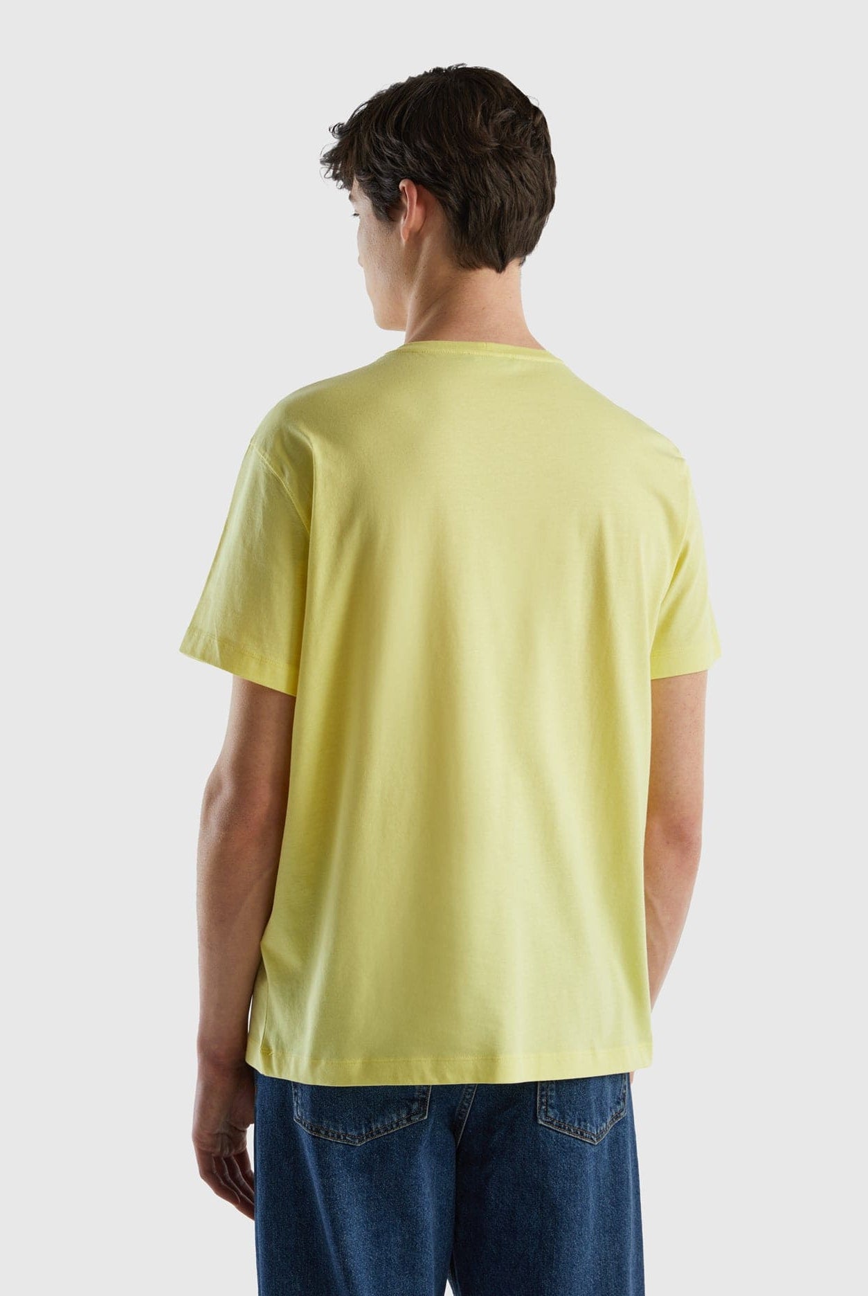 يونايتد كولورز اوف بينيتون تيشيرت بطباعة صورة أمامية نص كم رجالي