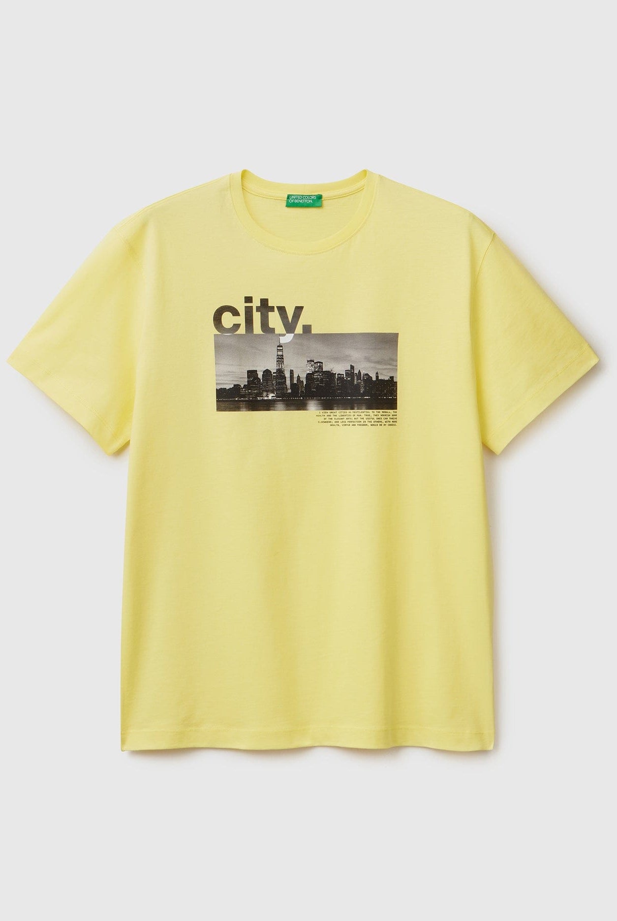 يونايتد كولورز اوف بينيتون تيشيرت بطباعة صورة أمامية نص كم رجالي