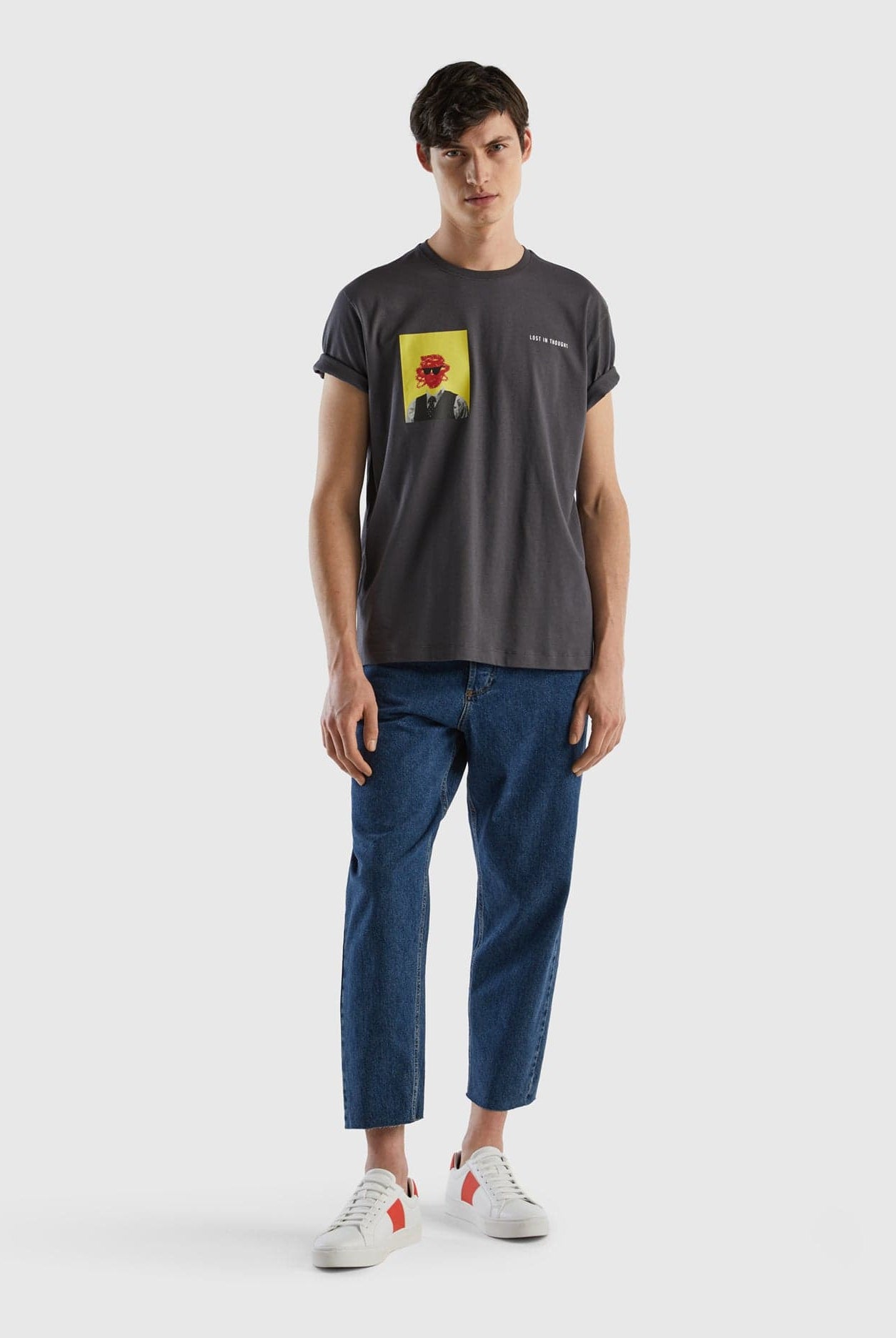 يونايتد كولورز اوف بينيتون تيشيرت بطباعة صورة أمامية نص كم رجالي