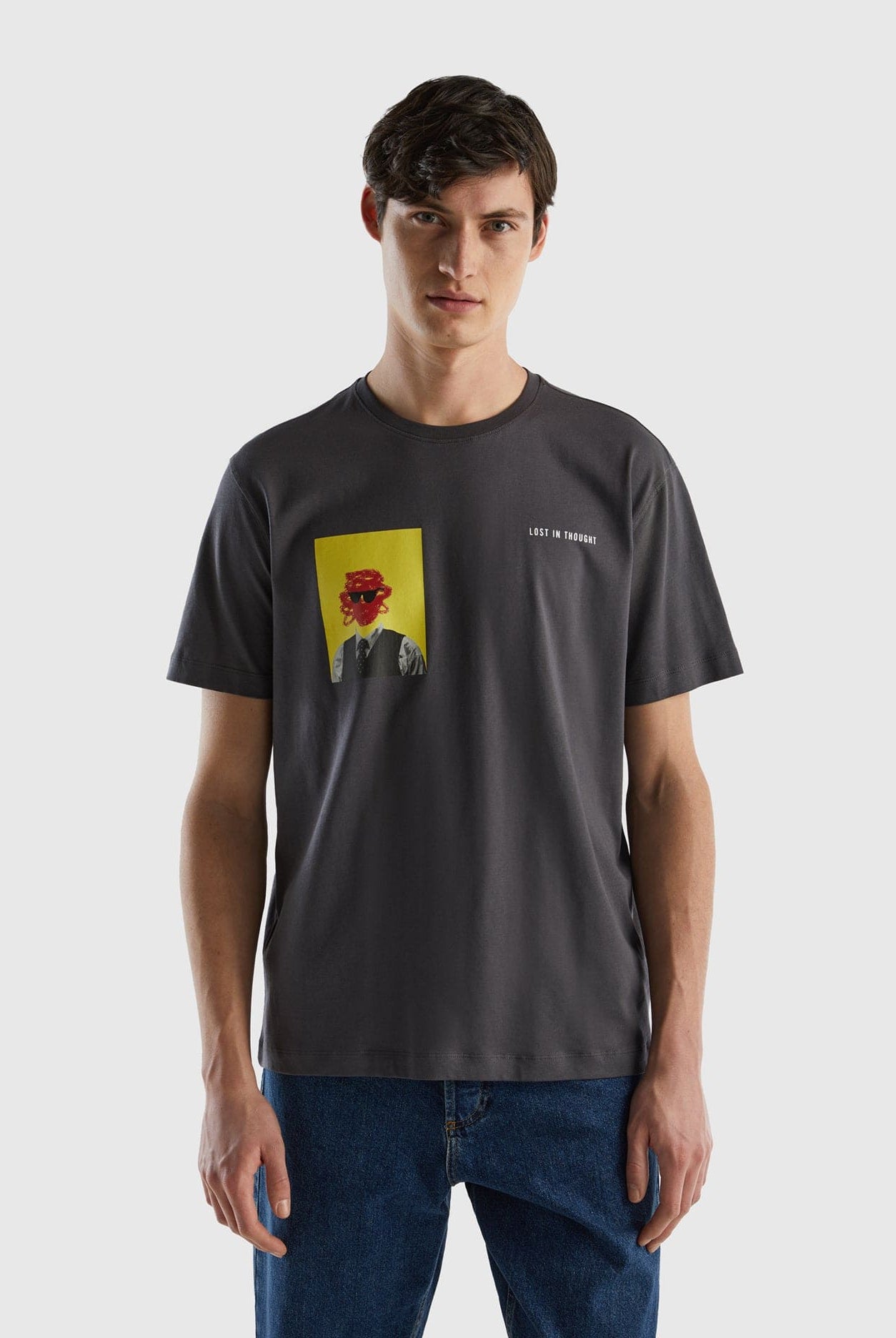 يونايتد كولورز اوف بينيتون تيشيرت بطباعة صورة أمامية نص كم رجالي