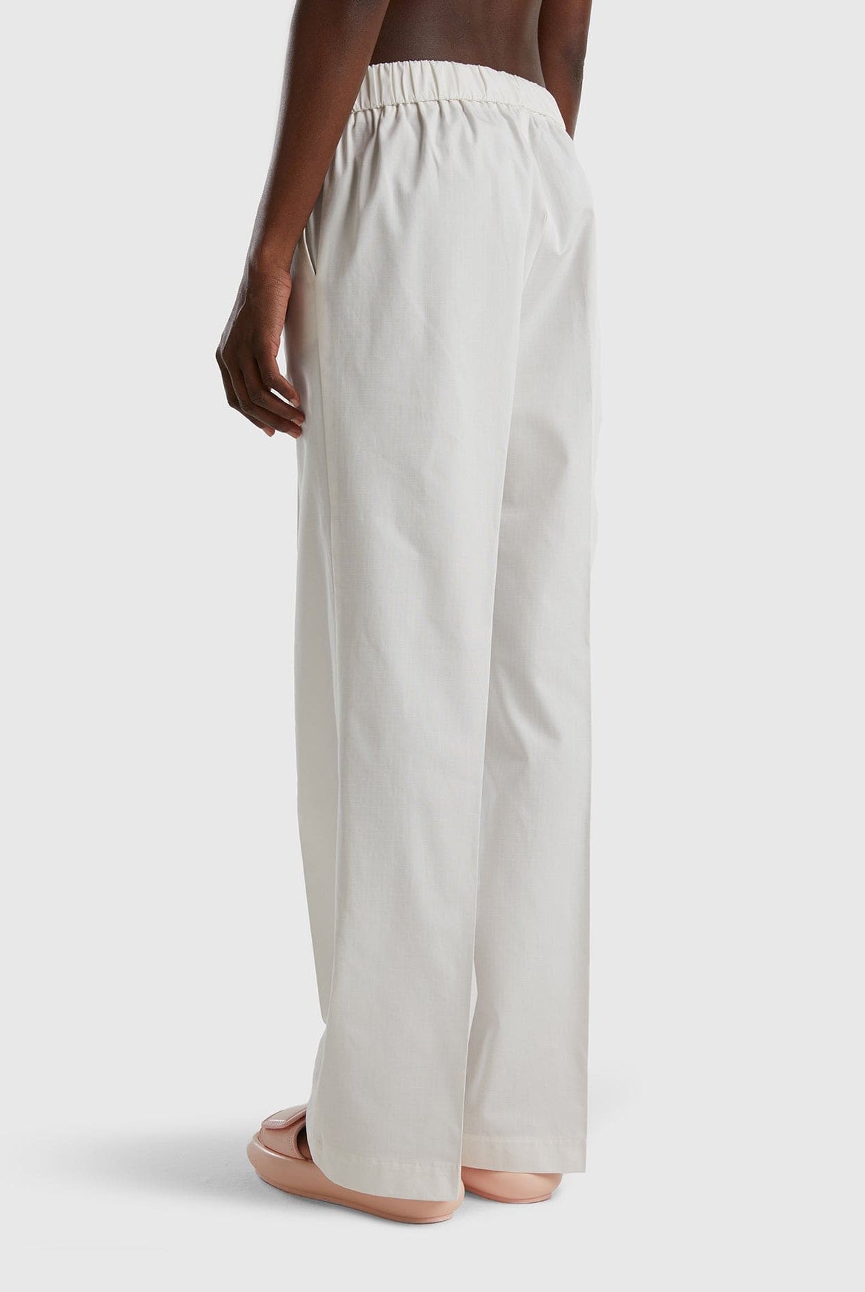 يونايتد كولورز اوف بينيتون بنطال بخصر مطاطي طويل سادة نسائي