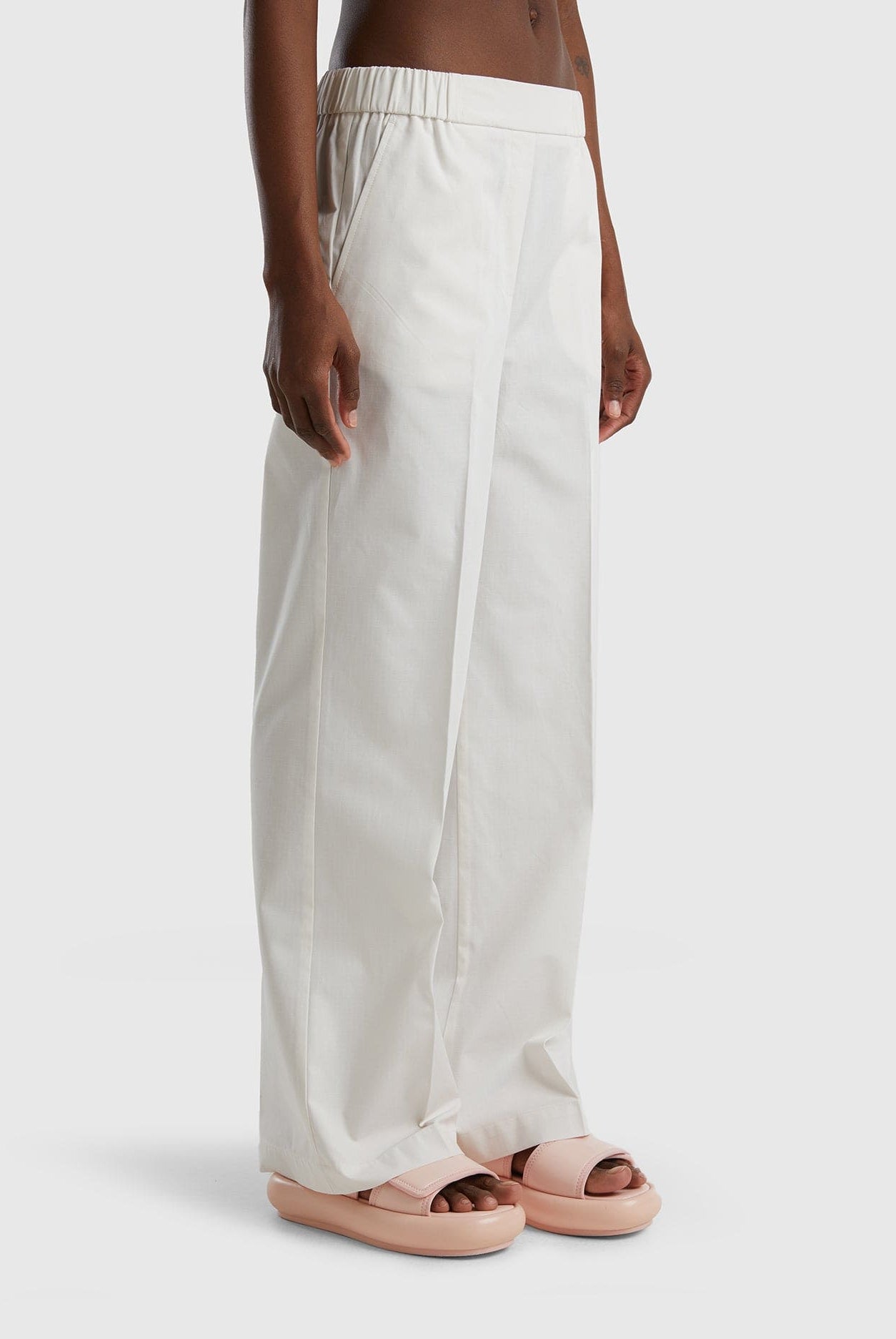 يونايتد كولورز اوف بينيتون بنطال بخصر مطاطي طويل سادة نسائي