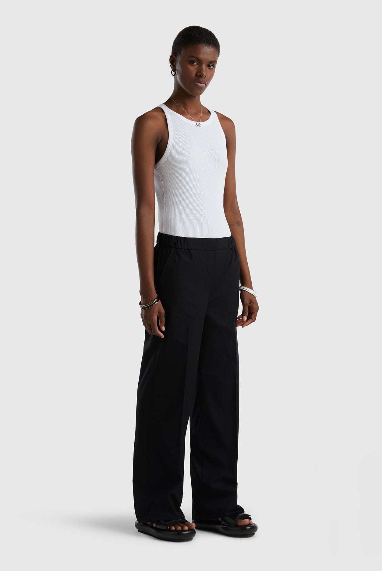 يونايتد كولورز اوف بينيتون بنطال بخصر مطاطي طويل سادة نسائي