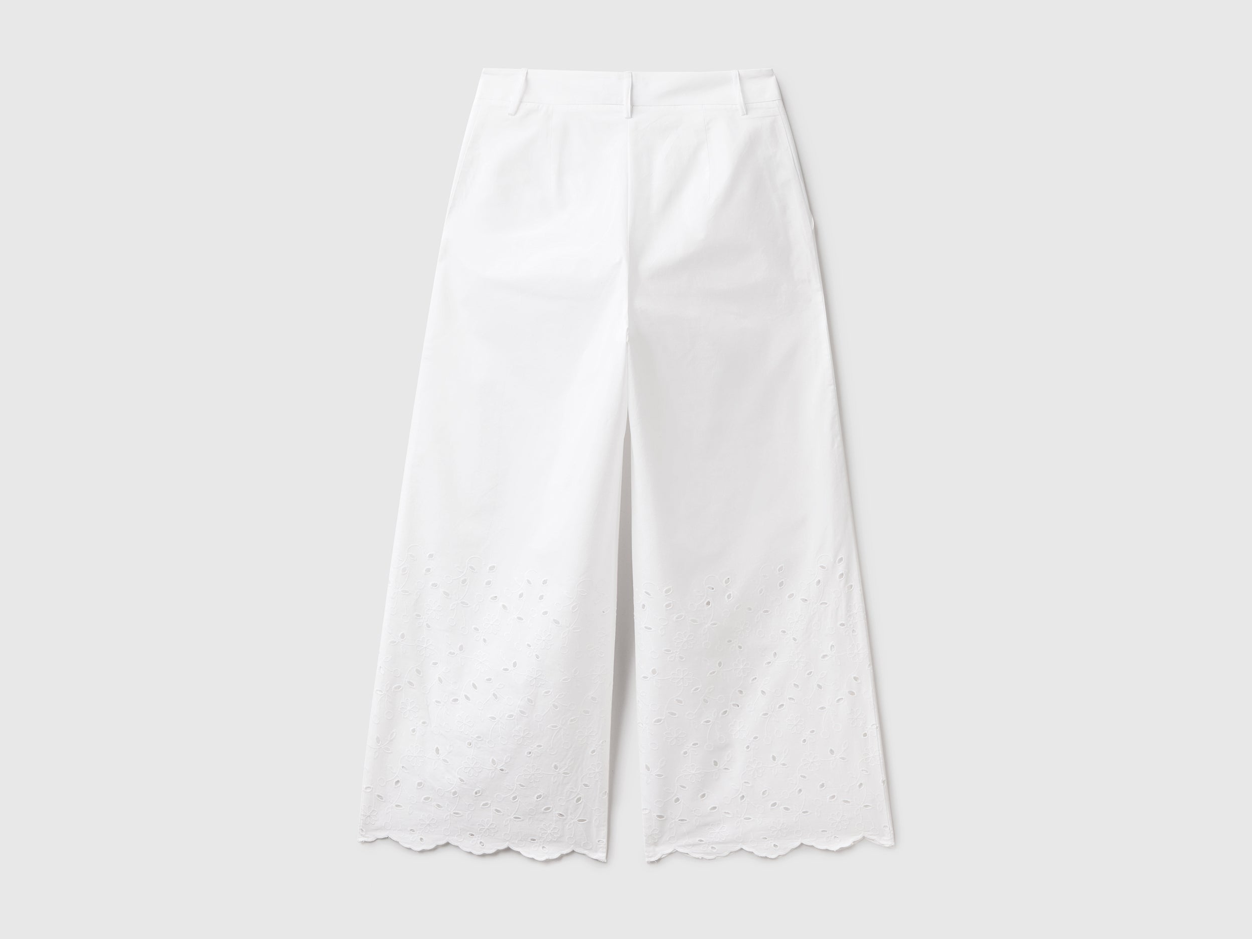 يونايتد كولورز اوف بينيتون بنطلون واسع مخرم نسائي