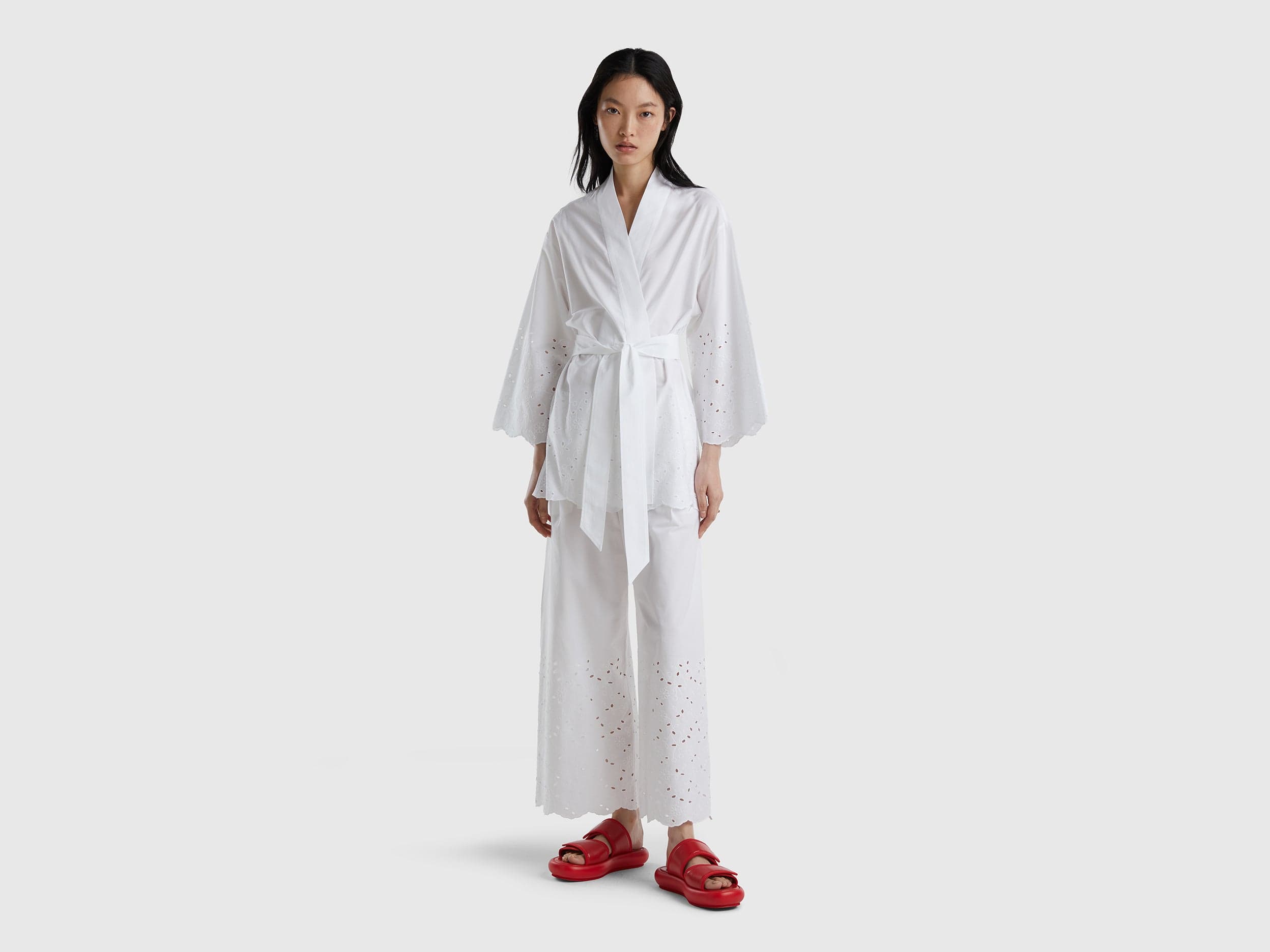 يونايتد كولورز اوف بينيتون بنطلون واسع مخرم نسائي