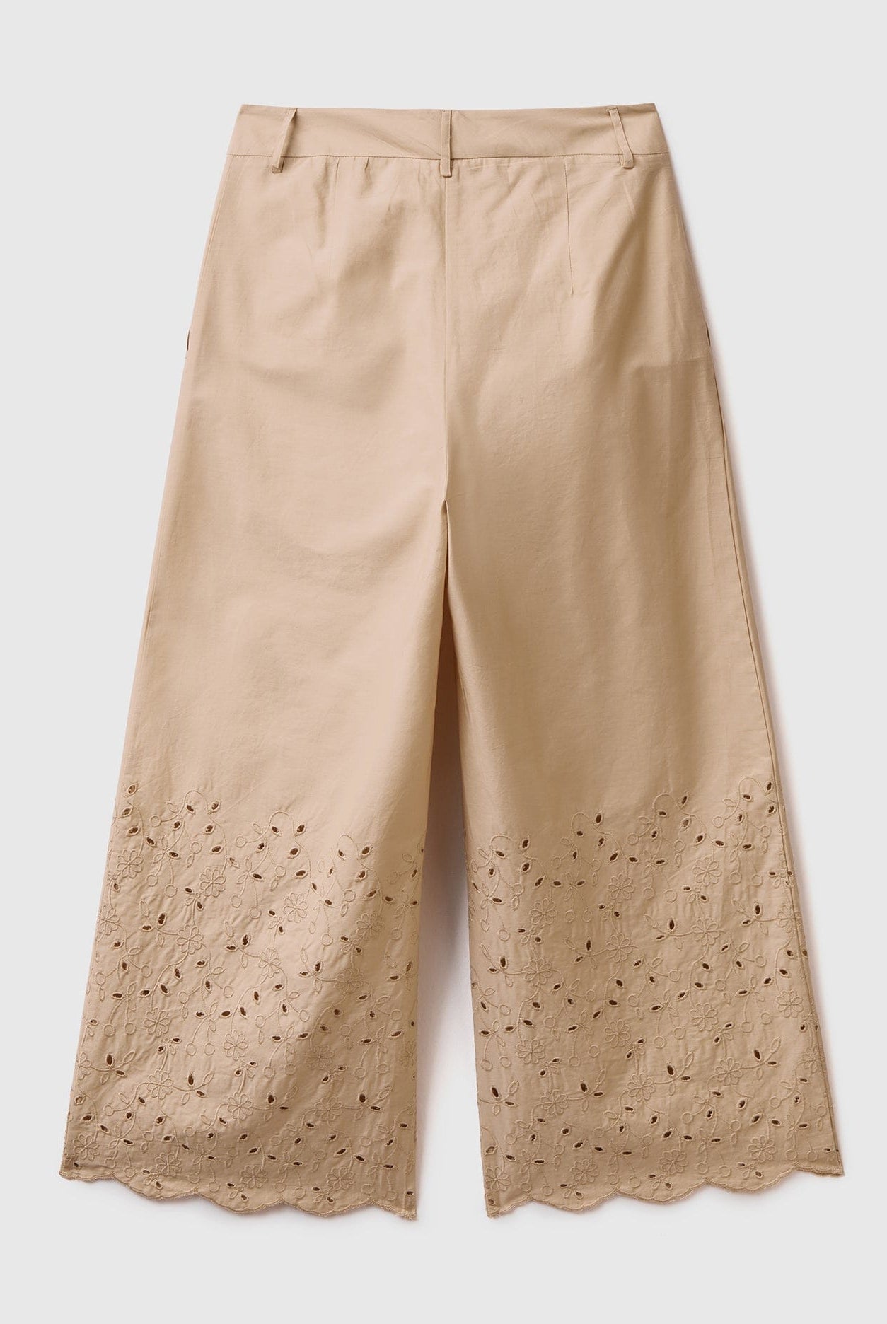 يونايتد كولورز اوف بينيتون بنطلون واسع مخرم نسائي