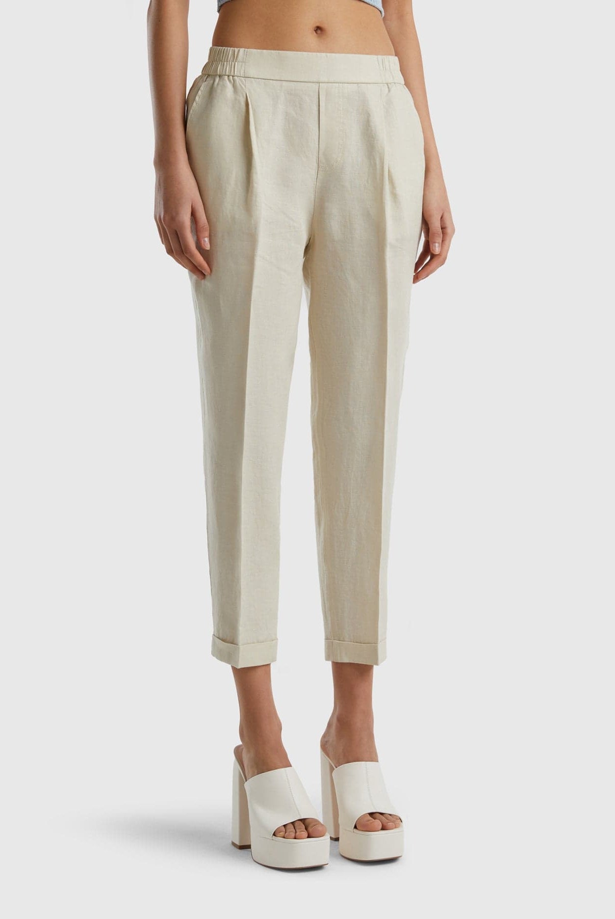 يونايتد كولورز اوف بينيتون بنطلون كتان خالص 100% مقصوص