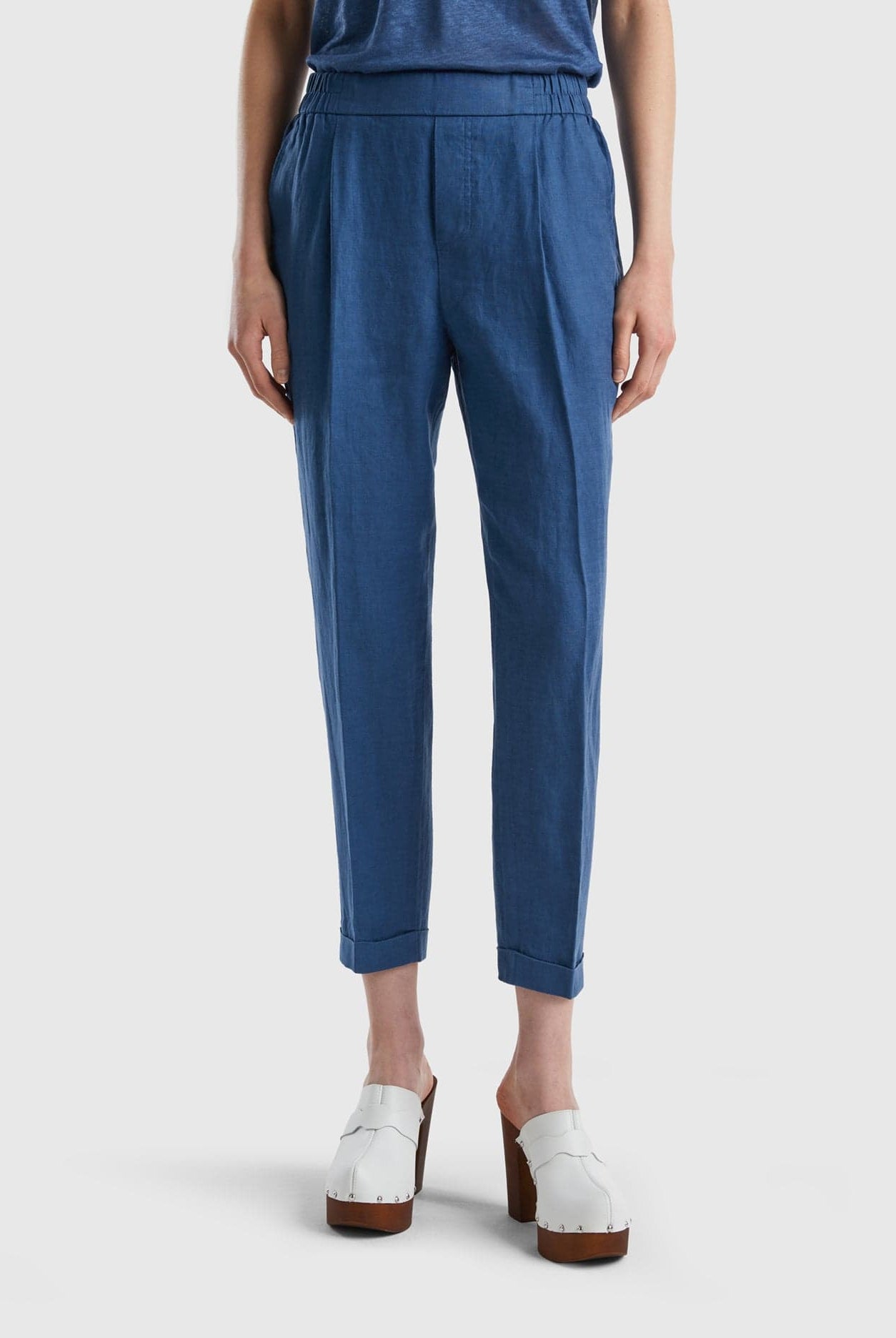 يونايتد كولورز اوف بينيتون بنطلون كتان خالص 100% مقصوص