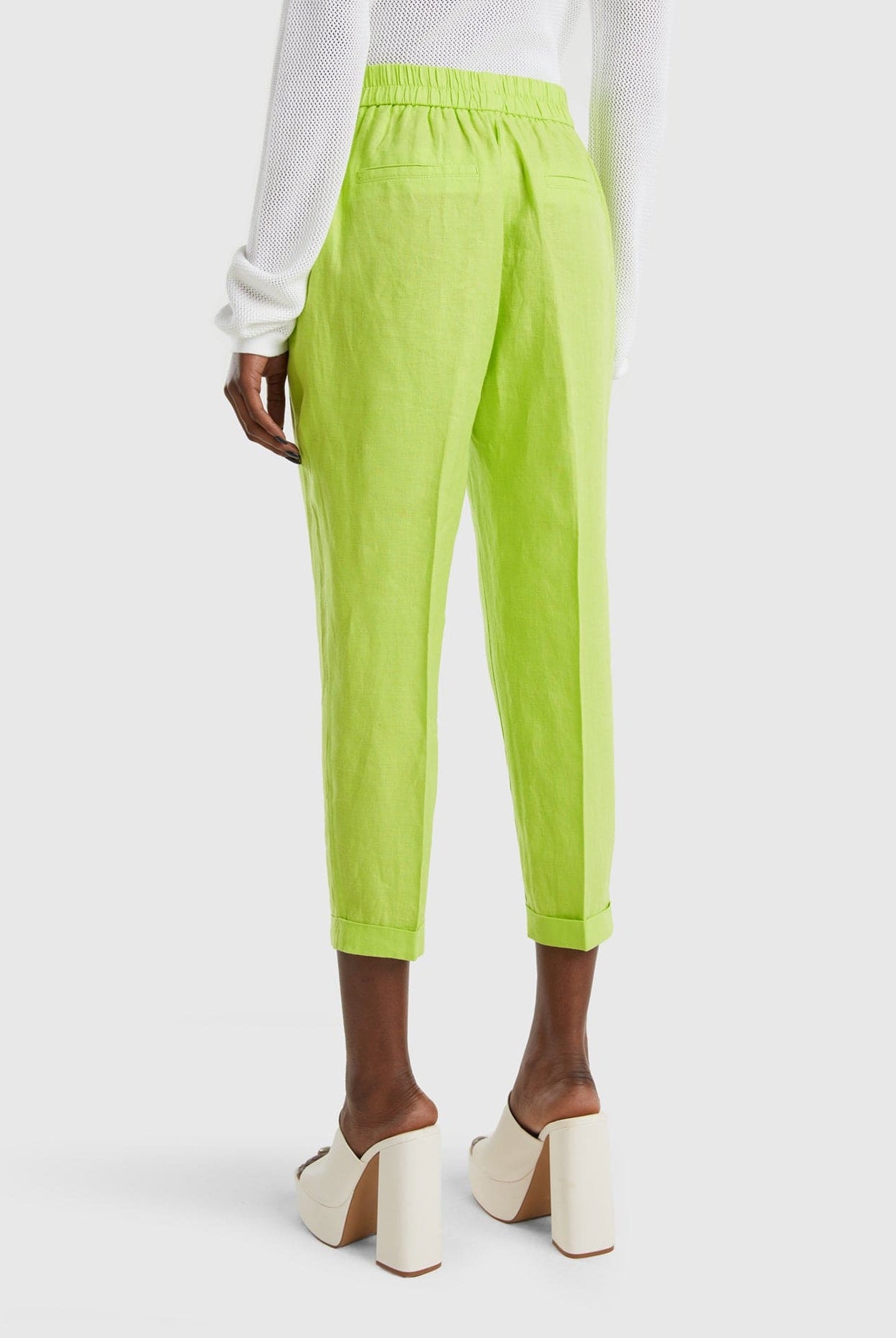 يونايتد كولورز اوف بينيتون بنطلون كتان خالص 100% مقصوص