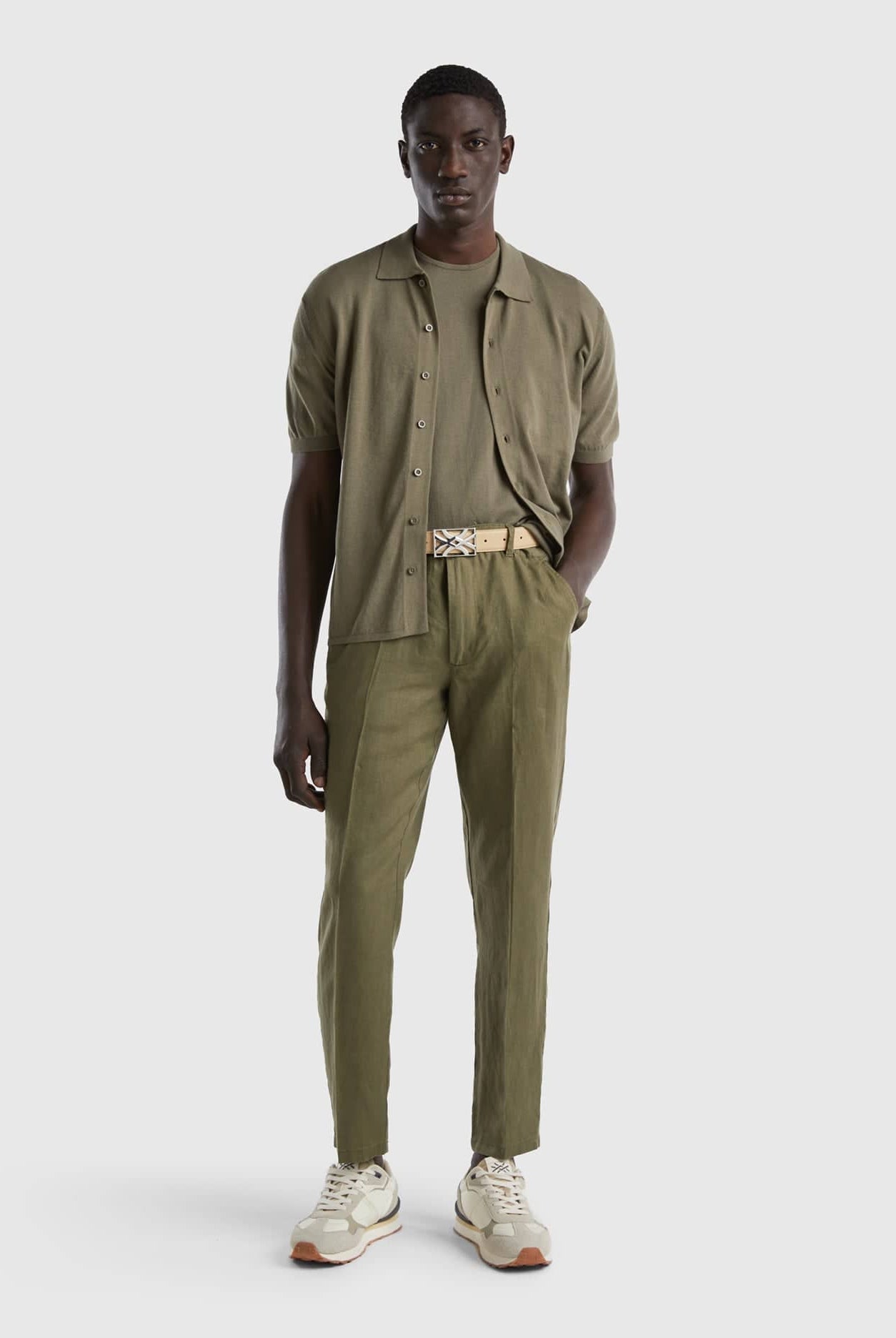 يونايتد كولورز اوف بينيتون سروال تشينو من الكتان الخالص رجالي